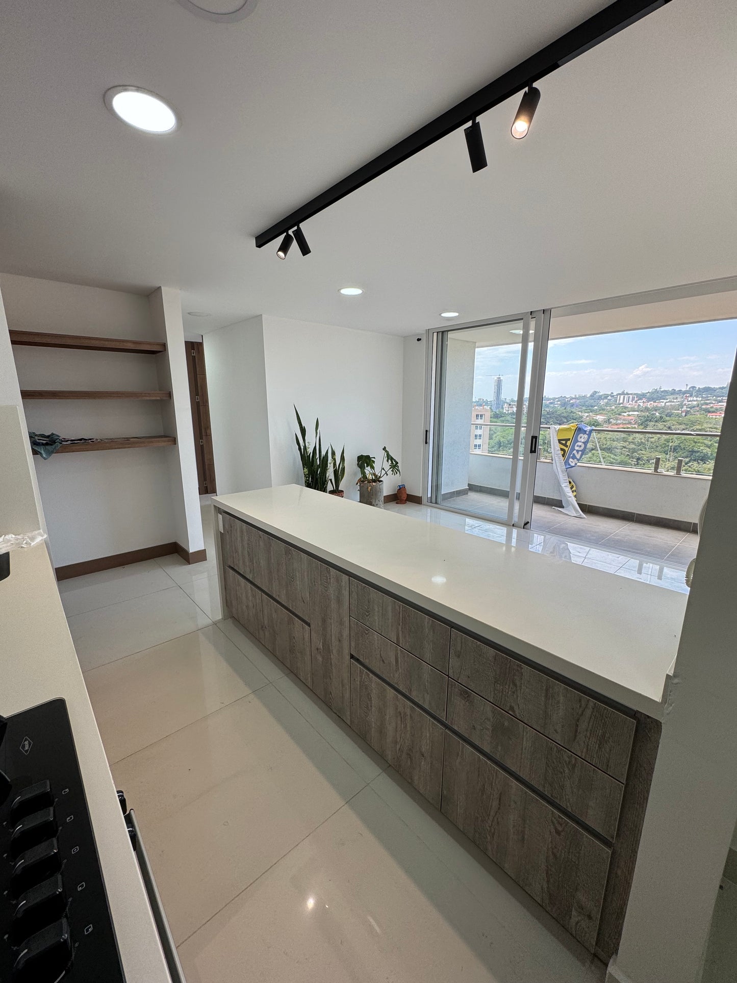 APARTAMENTO EN RENTA CIUDAD JARDÍN PARTE ALTA CALI