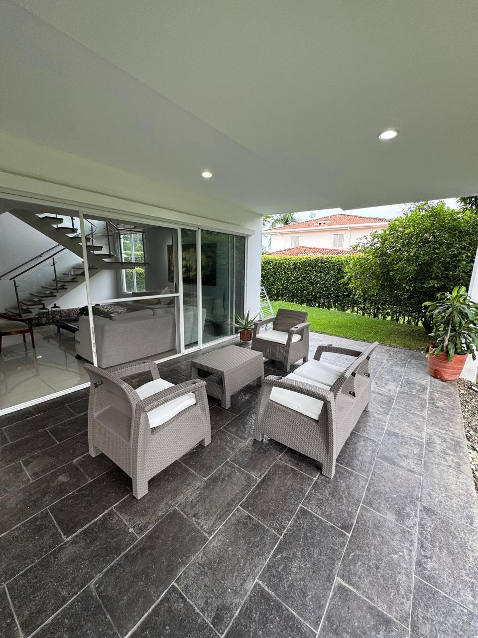 CASA EN VENTA EN CONDOMINIO PANCE CALI