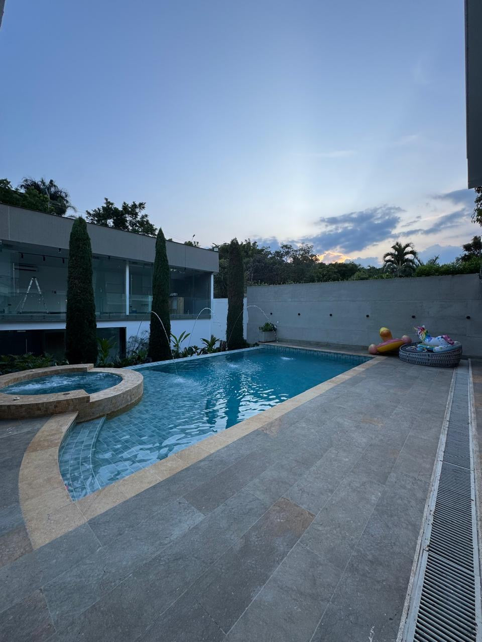 CASA EN VENTA EN CONDOMINIO PANCE CALI