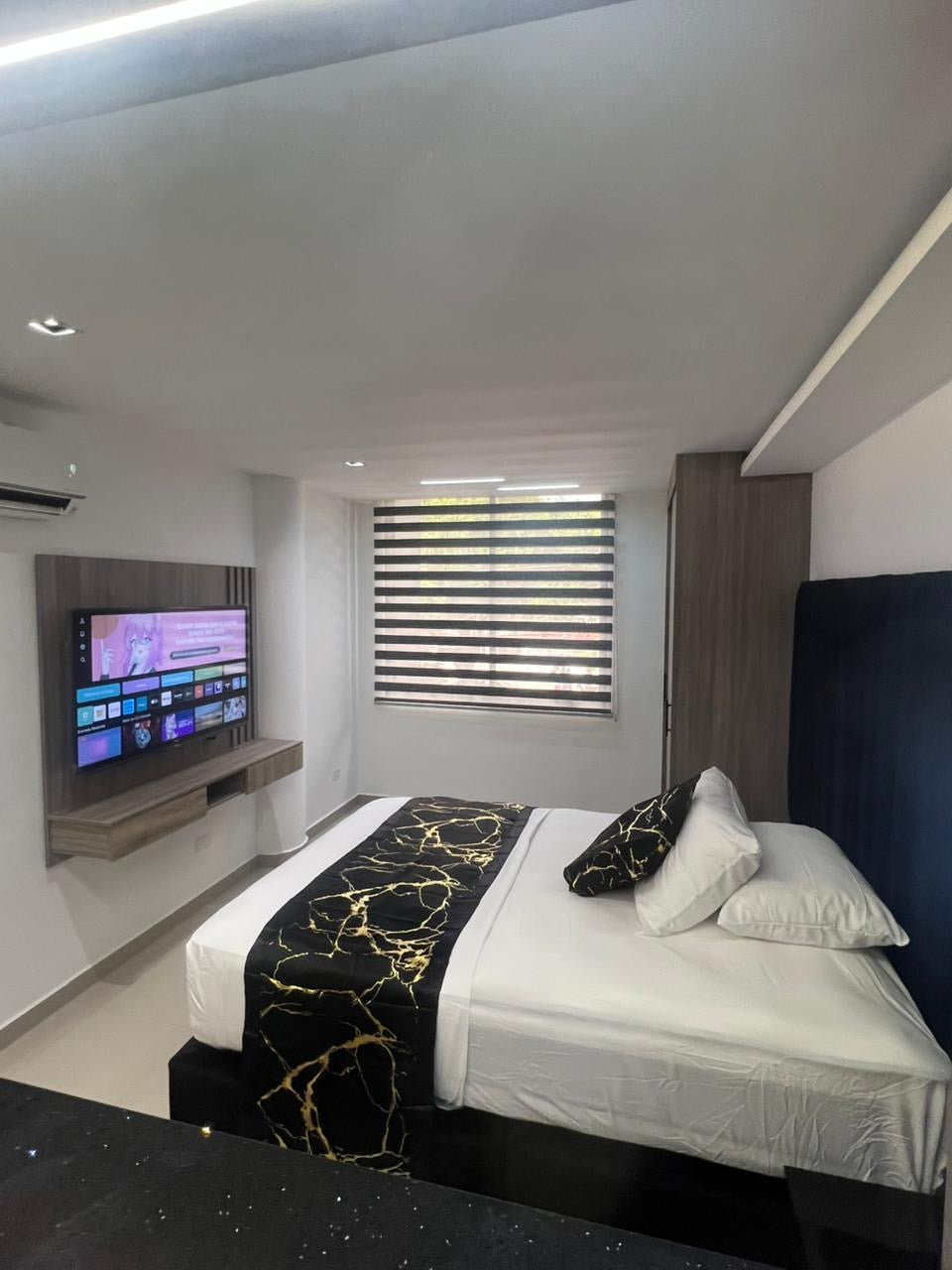 EDIFICIO DE APARTAESTUDIOS EN VENTA AL SUR DE CALI