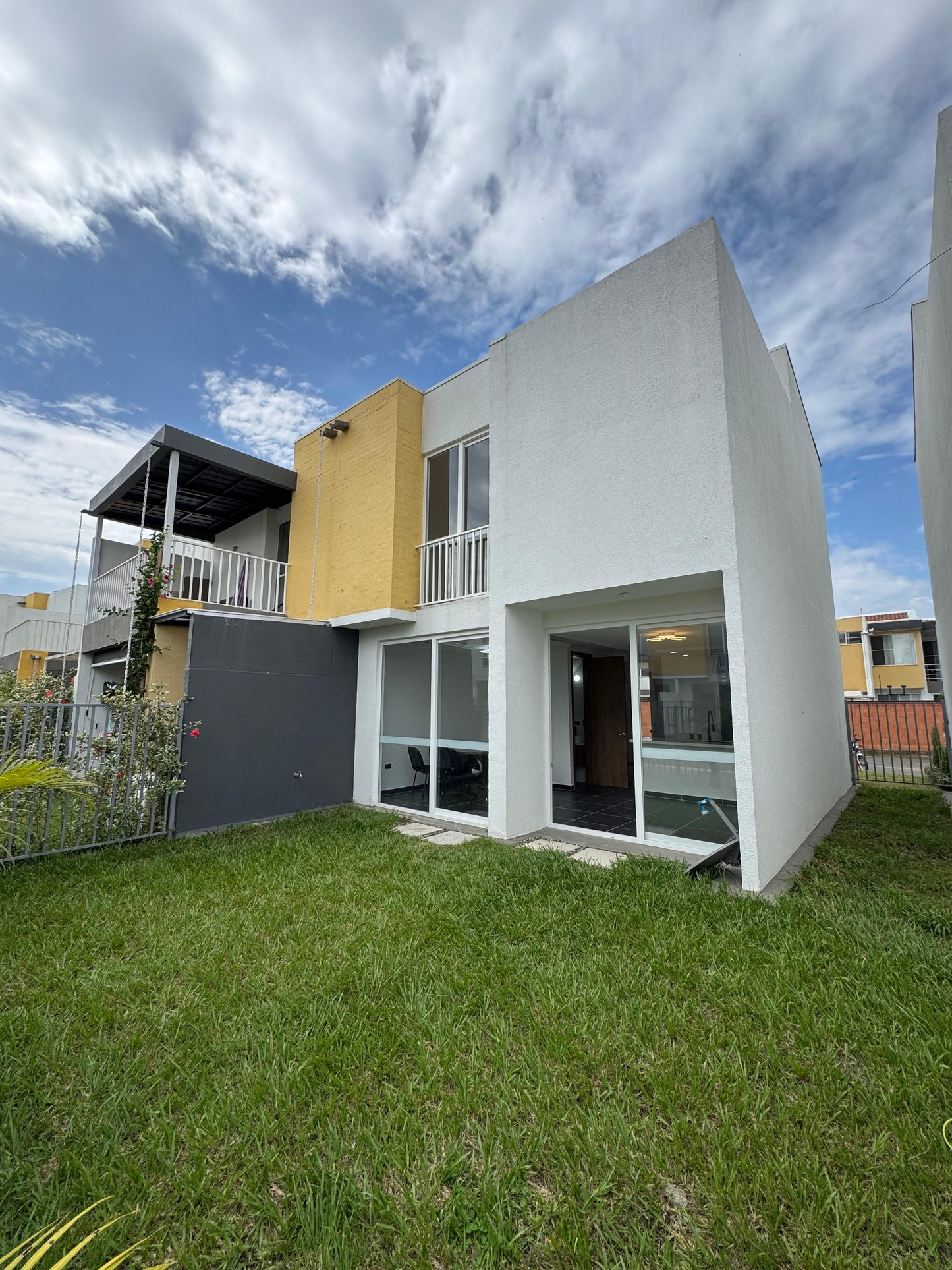 CASA EN VENTA EN EL CASTILLO JAMUNDI