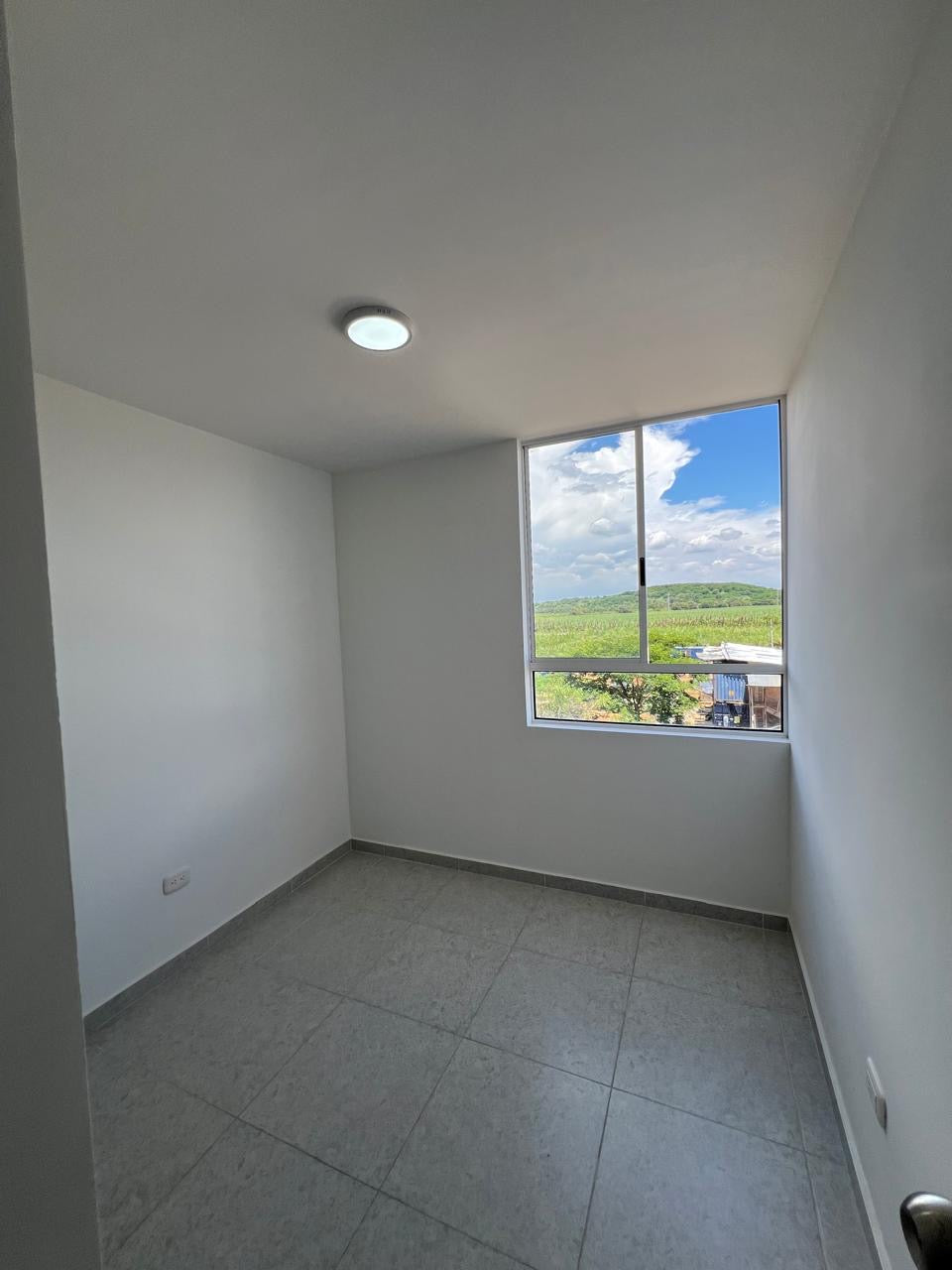 APARTAMENTO A LA VENTA EN VALLE DE LILI UNIDAD BELATERRA