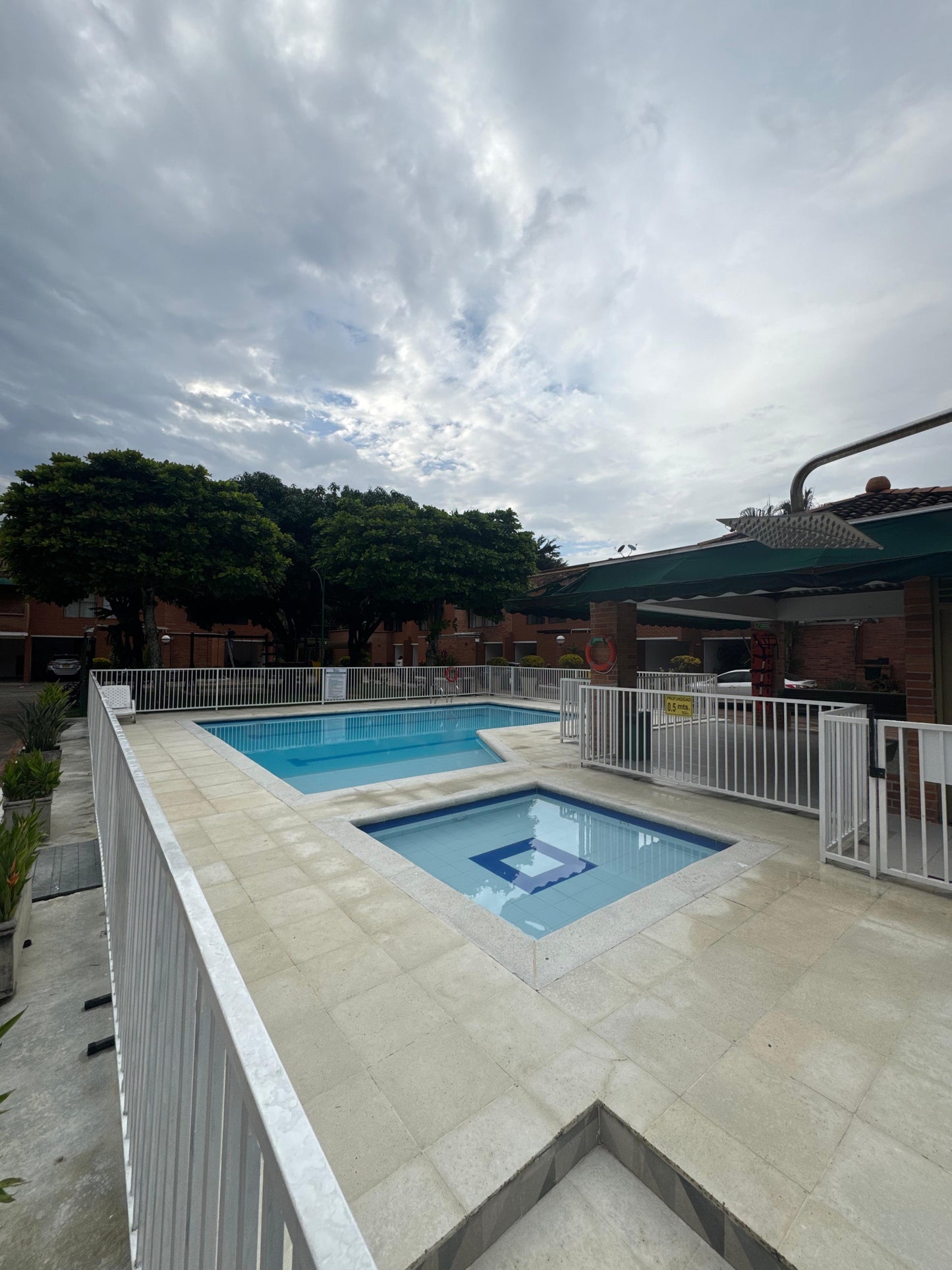 CASA EN VENTA EN BARRIO EL INGENIO CALI