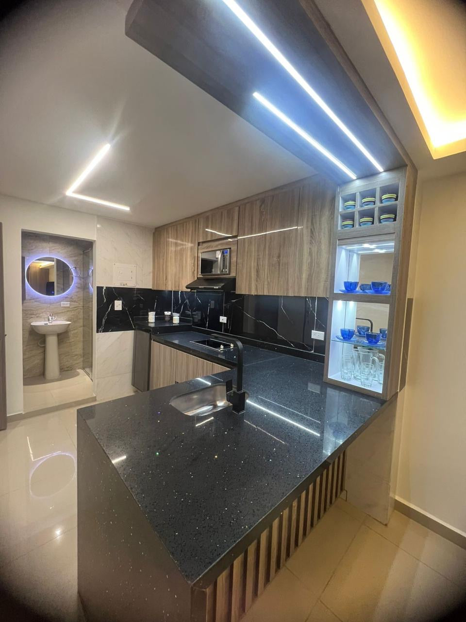 EDIFICIO DE APARTAESTUDIOS EN VENTA AL SUR DE CALI