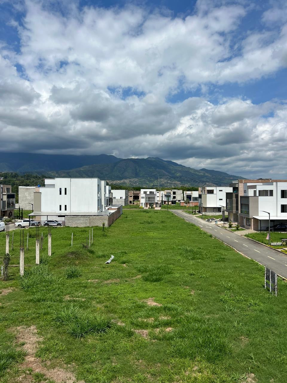 CASA EN VENTA CONDOMINIO LAS MERCEDES JAMUNDI