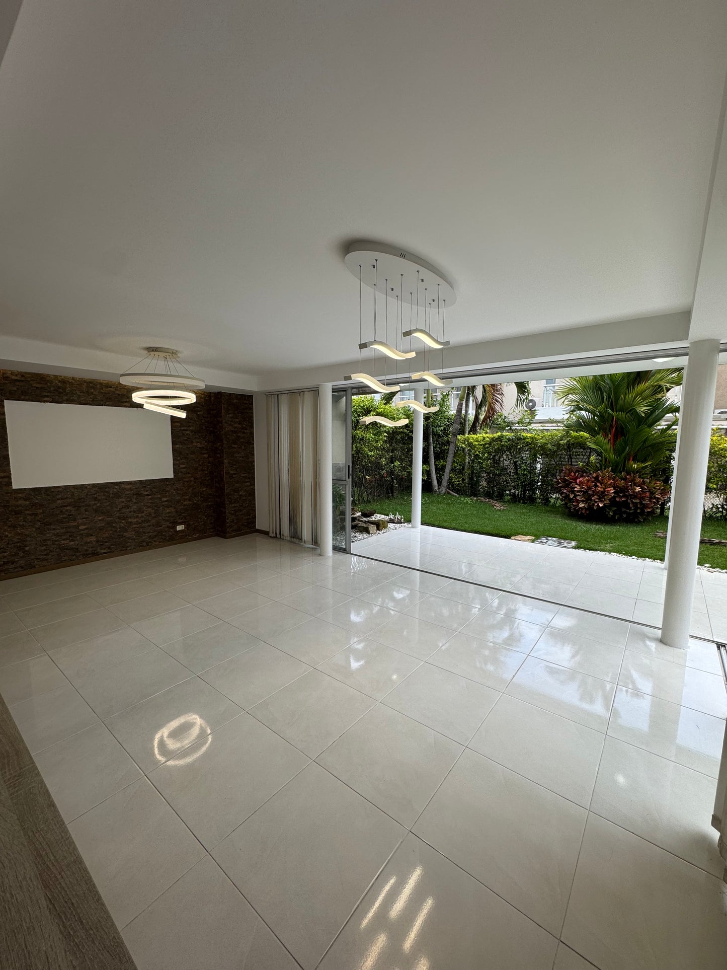 CASA EN VENTA O RENTA EN CASA CAMPO ALFAGUARA JAMUNDI