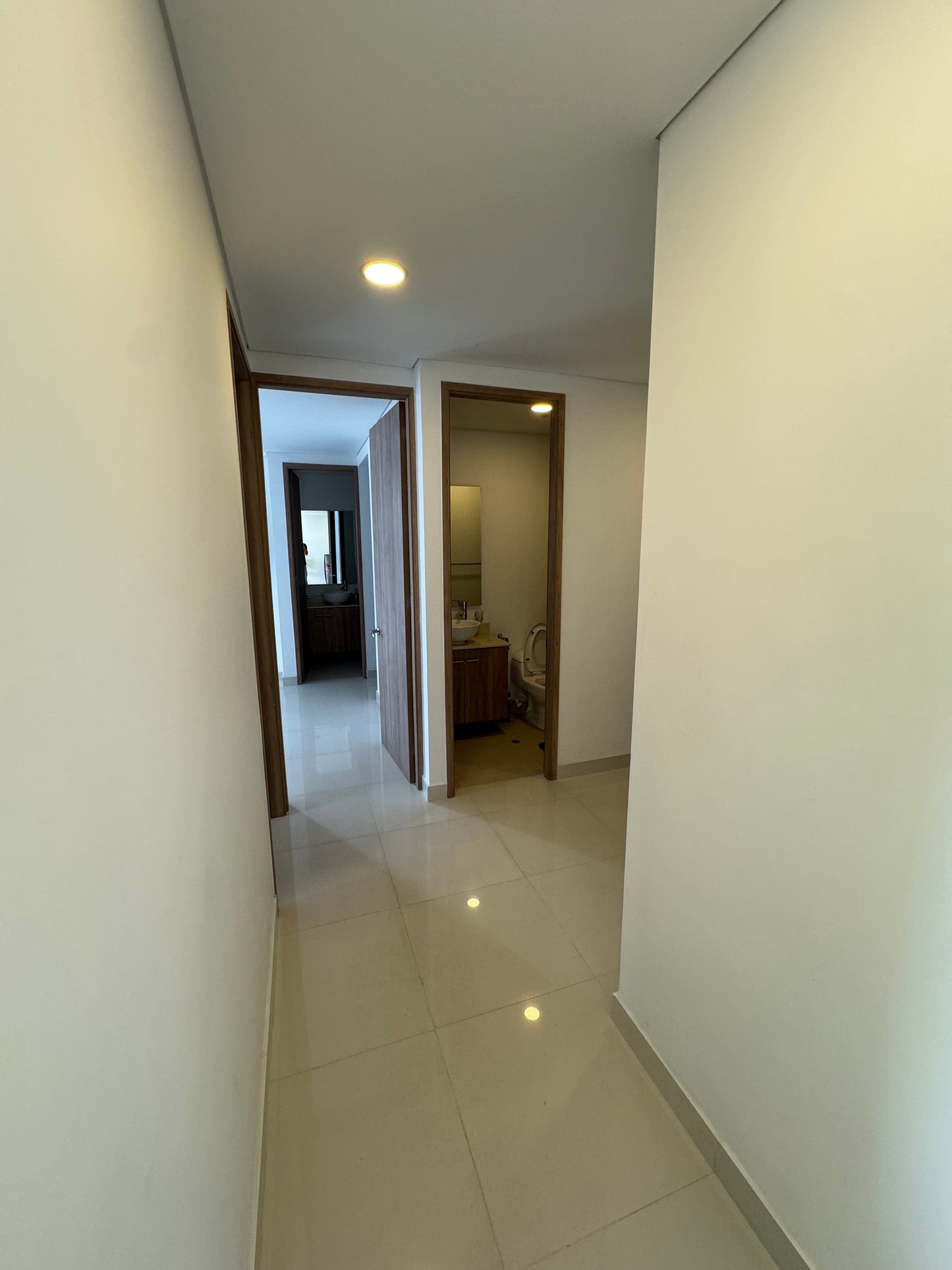 APARTAMENTO AMOBLADO EN ALQUILER NUEVA TEQUENDAMA CALI torre cosmoplaza
