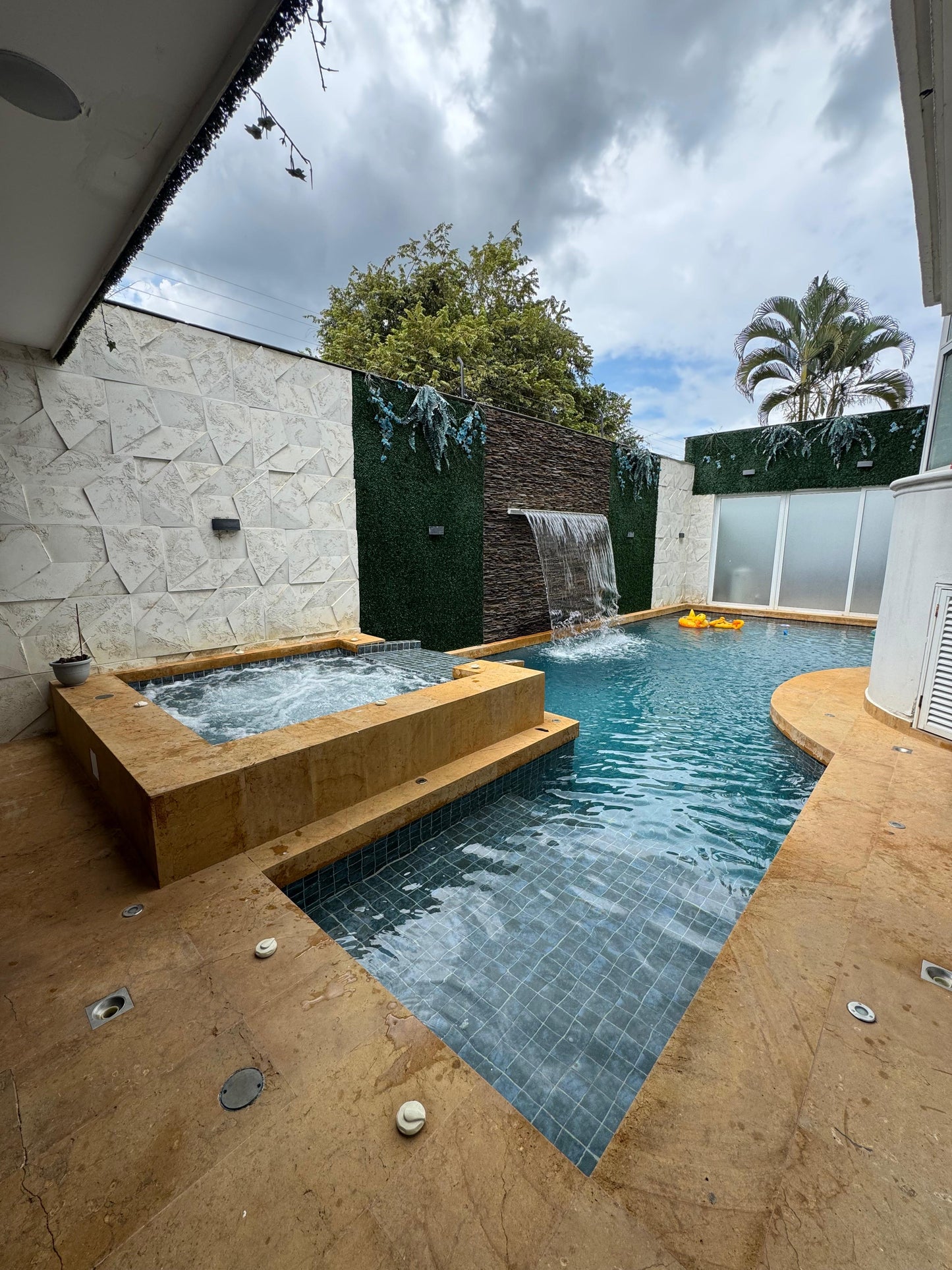 CASA EN VENTA EN CIUDAD JARDÍN CALI