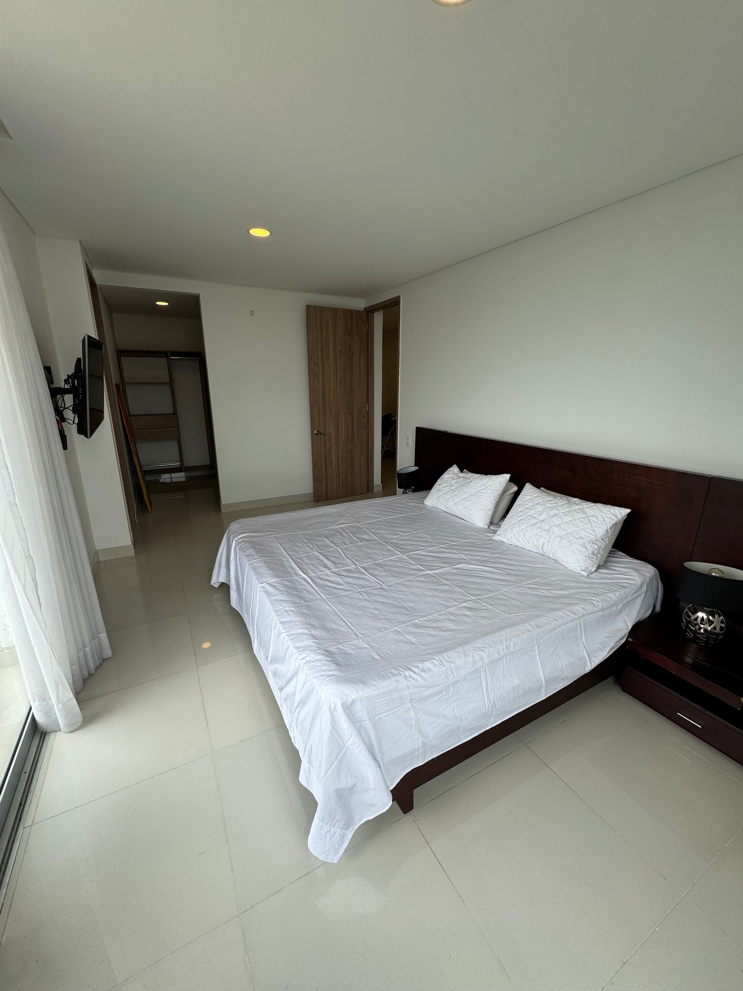 APARTAMENTO AMOBLADO EN ALQUILER NUEVA TEQUENDAMA CALI torre cosmoplaza
