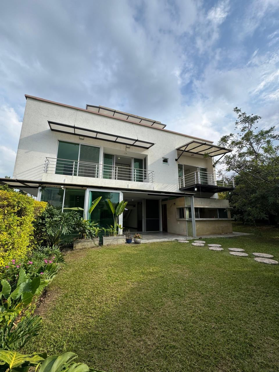 CASA EN VENTA O RENTA EN CIUDAD JARDÍN CALI