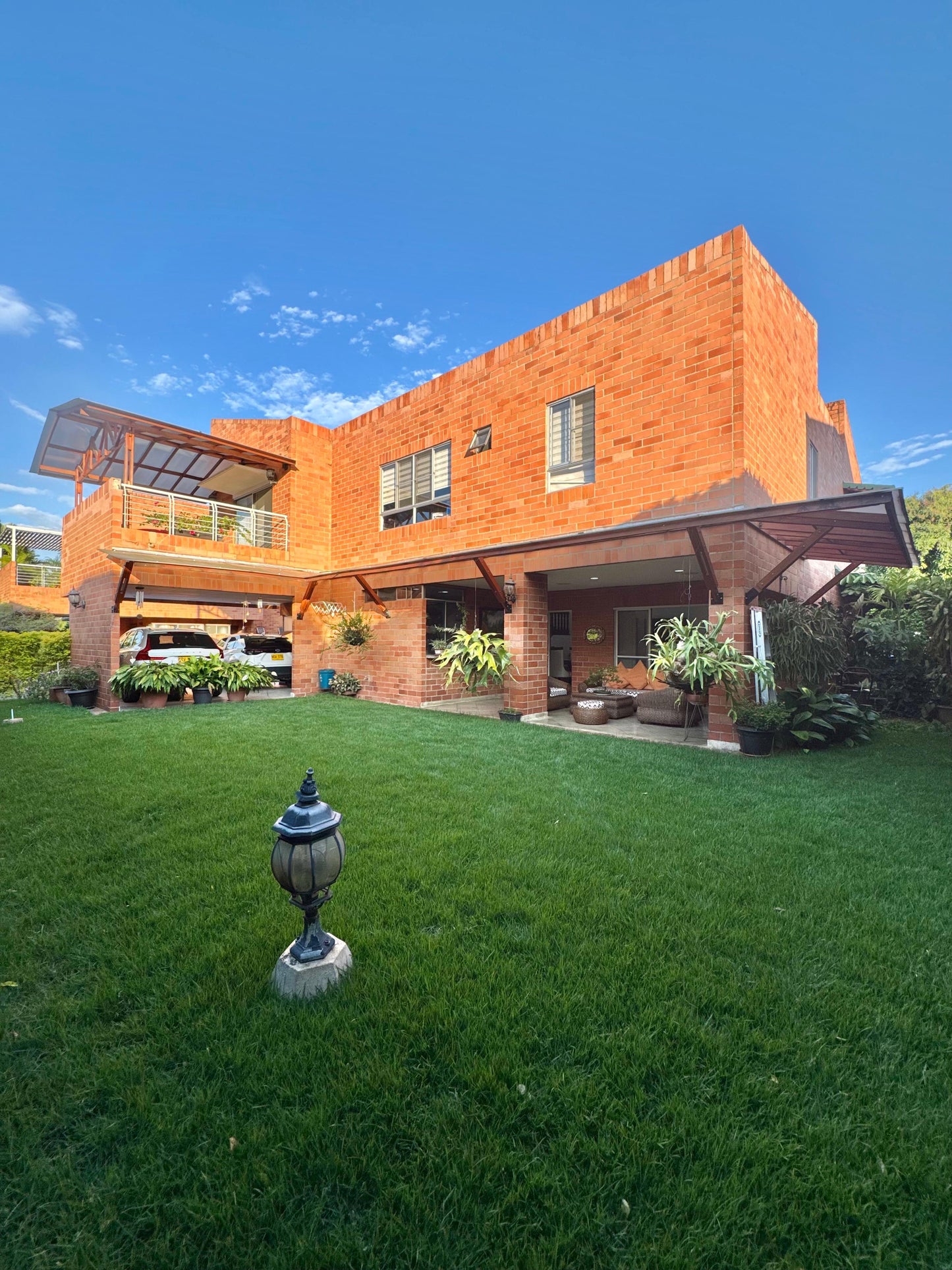 CASA EN VENTA CIUDAD JARDÍN CALI
