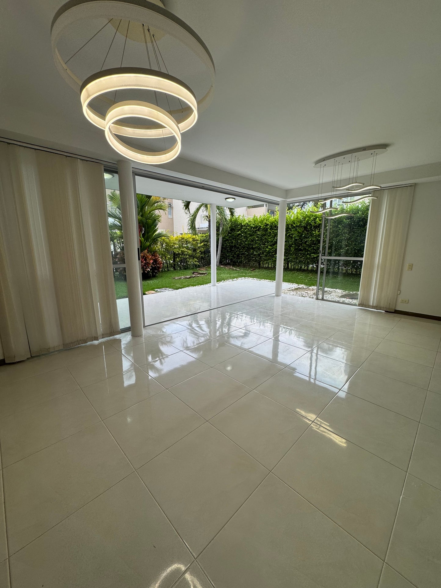 CASA EN VENTA O RENTA EN CASA CAMPO ALFAGUARA JAMUNDI