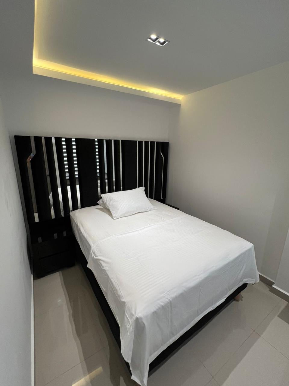 EDIFICIO DE APARTAESTUDIOS EN VENTA AL SUR DE CALI