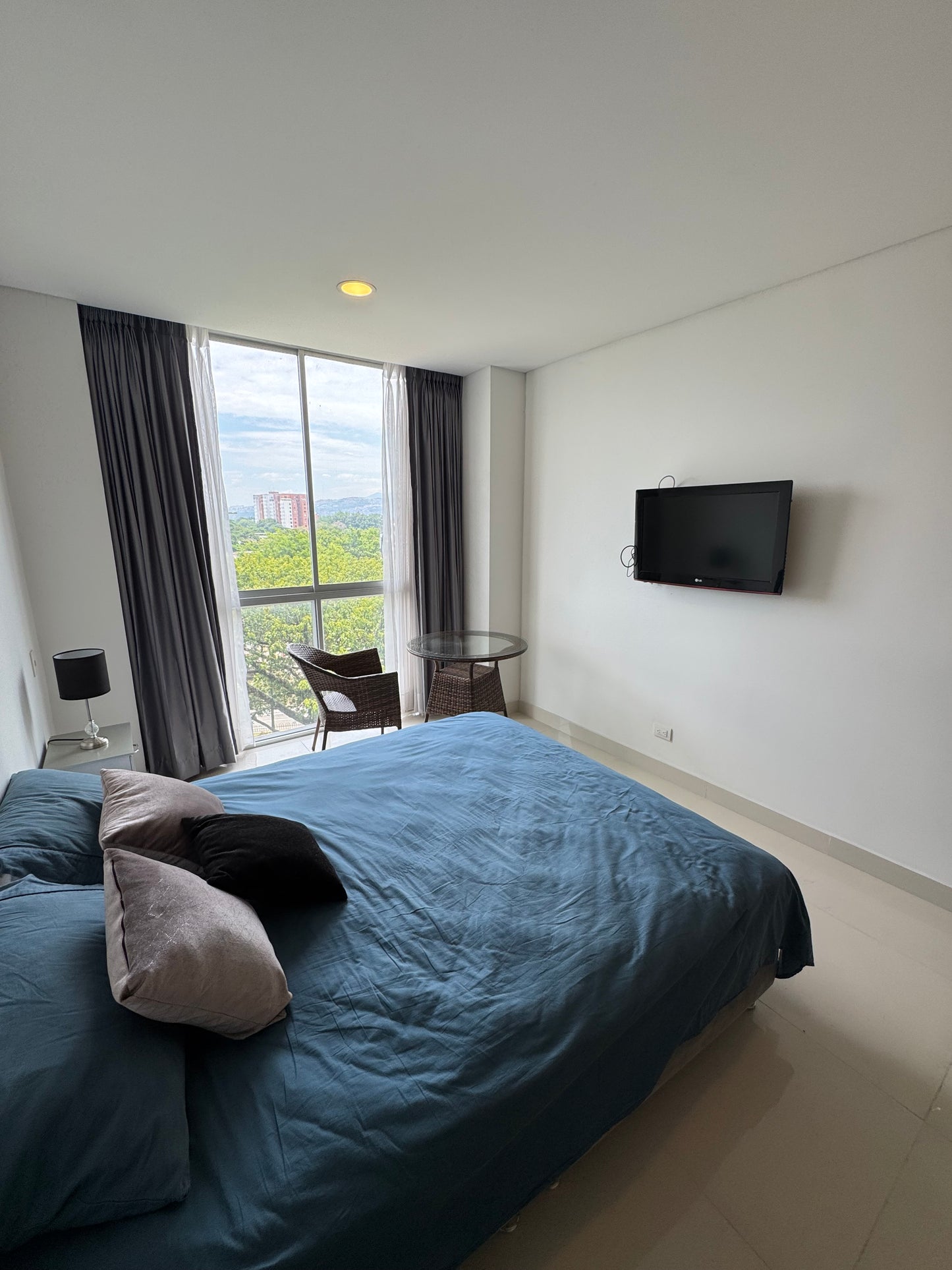 APARTAMENTO AMOBLADO EN ALQUILER NUEVA TEQUENDAMA CALI torre cosmoplaza