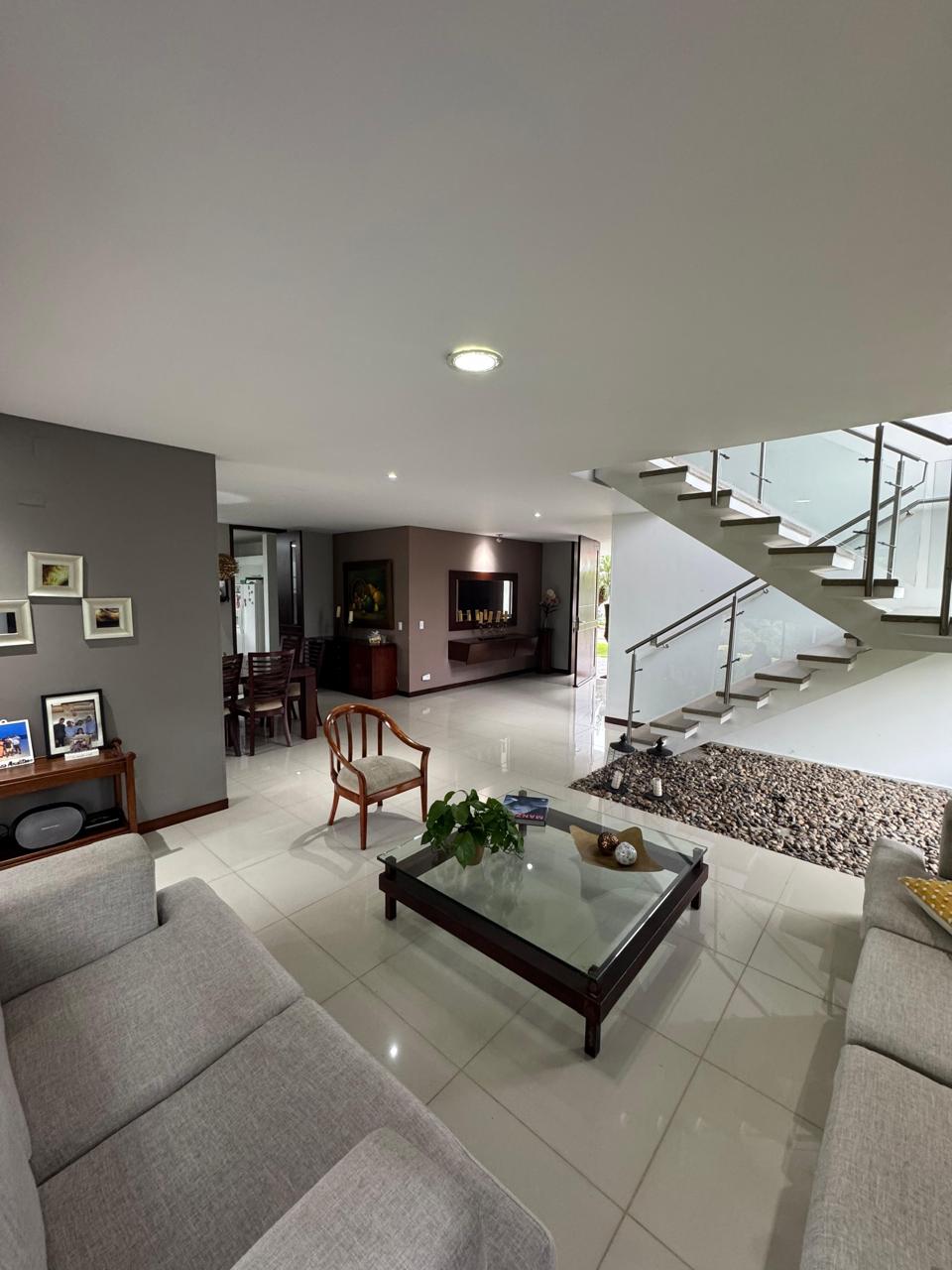 CASA EN VENTA EN CONDOMINIO PANCE CALI