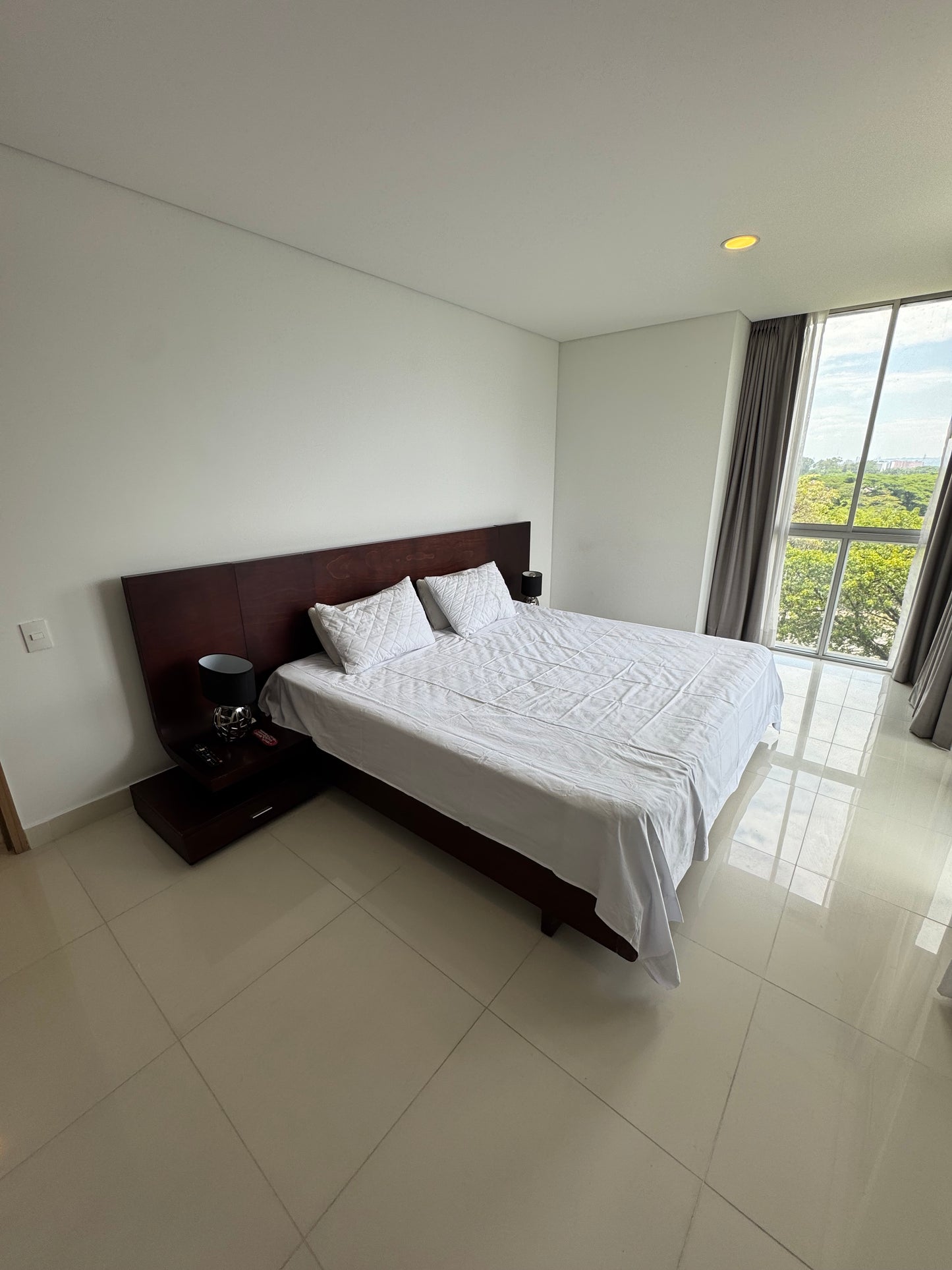 APARTAMENTO AMOBLADO EN ALQUILER NUEVA TEQUENDAMA CALI torre cosmoplaza