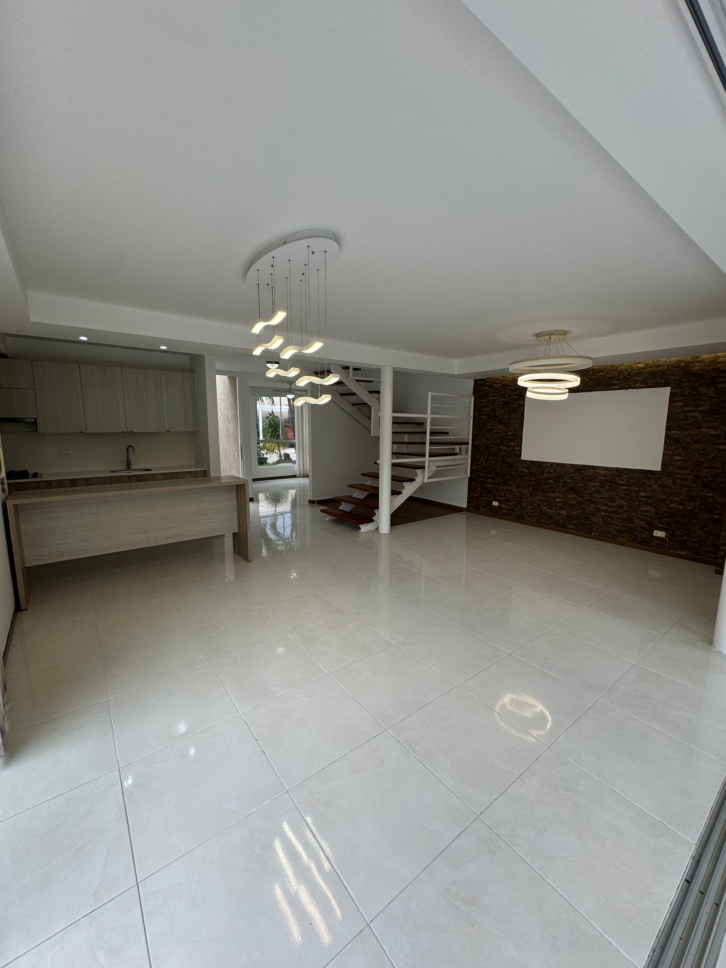 CASA EN VENTA O RENTA EN CASA CAMPO ALFAGUARA JAMUNDI