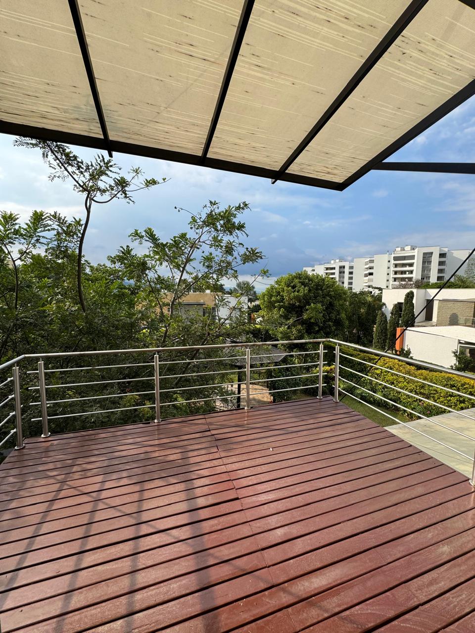 CASA EN VENTA O RENTA EN CIUDAD JARDÍN CALI