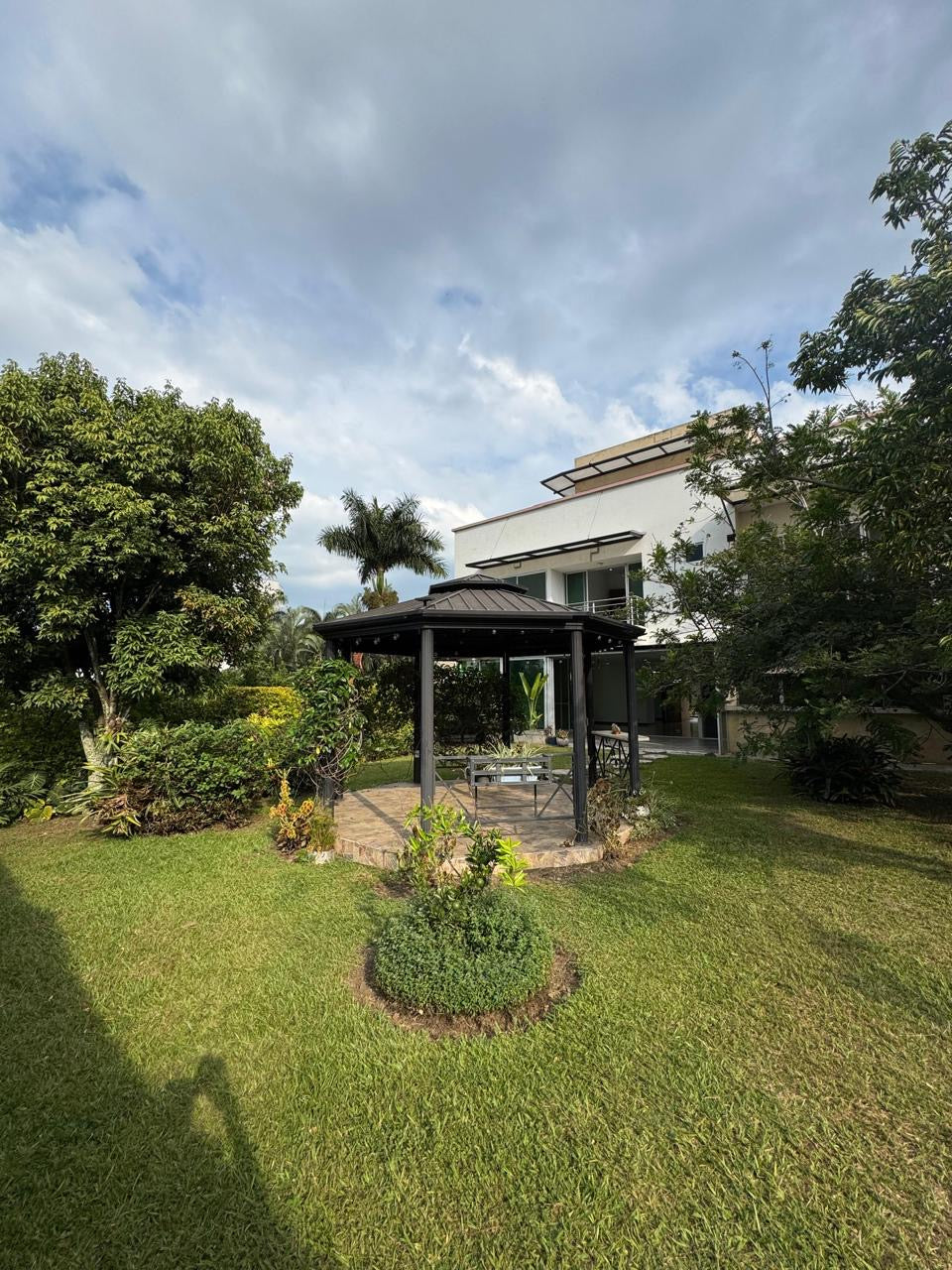 CASA EN VENTA O RENTA EN CIUDAD JARDÍN CALI