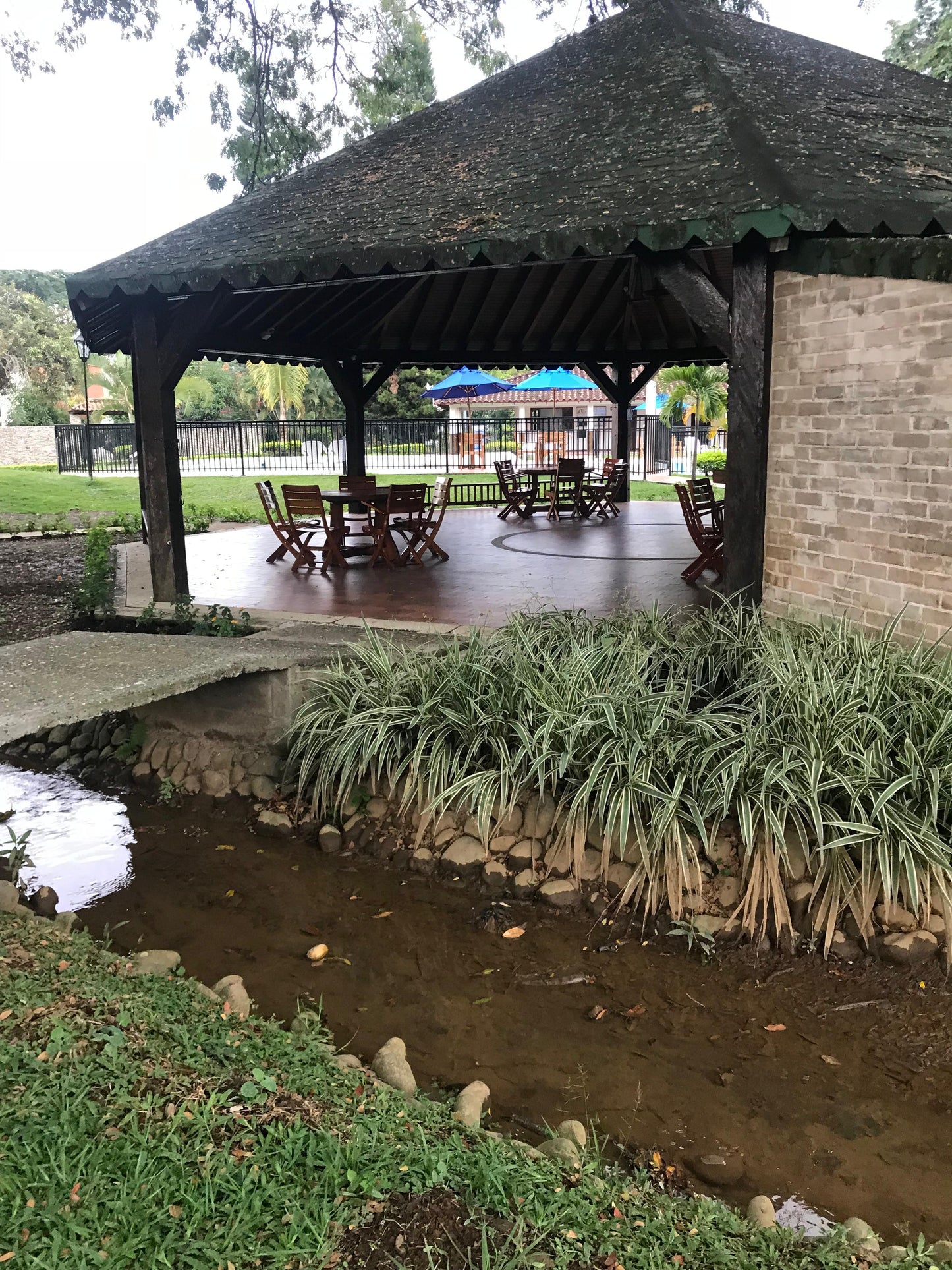 CASA EN RENTA EN GUADUALES DE LAS MERCEDES ALFAGUARA JAMUNDI