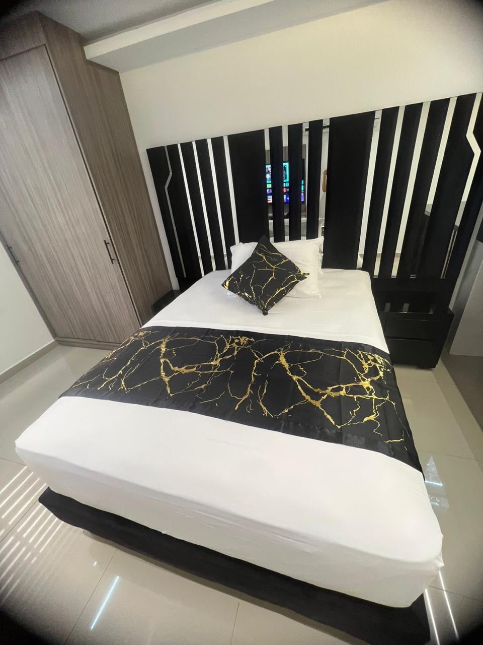 EDIFICIO DE APARTAESTUDIOS EN VENTA AL SUR DE CALI