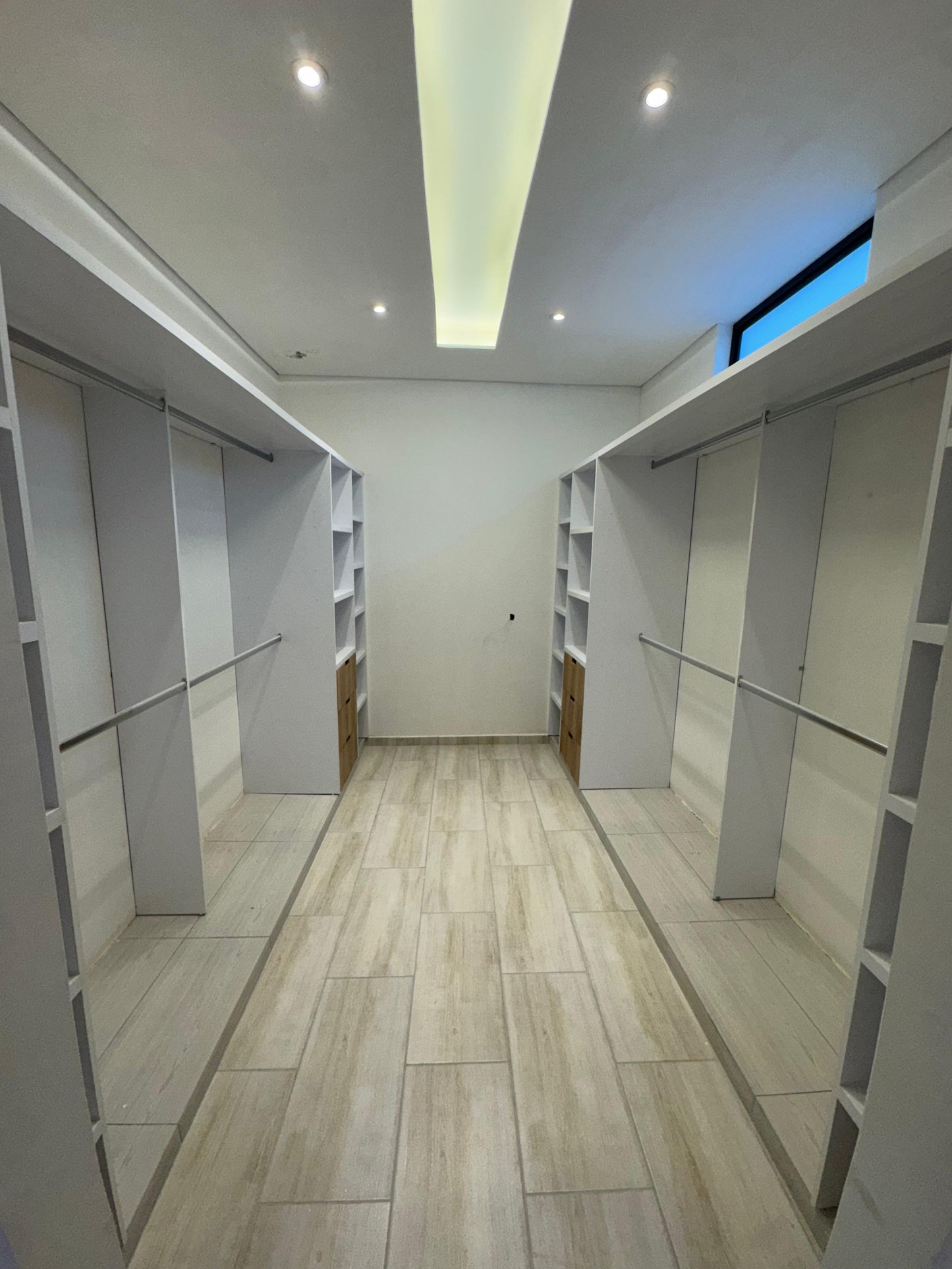 CASA A LA VENTA EN LAS MERCEDES JAMUNDI