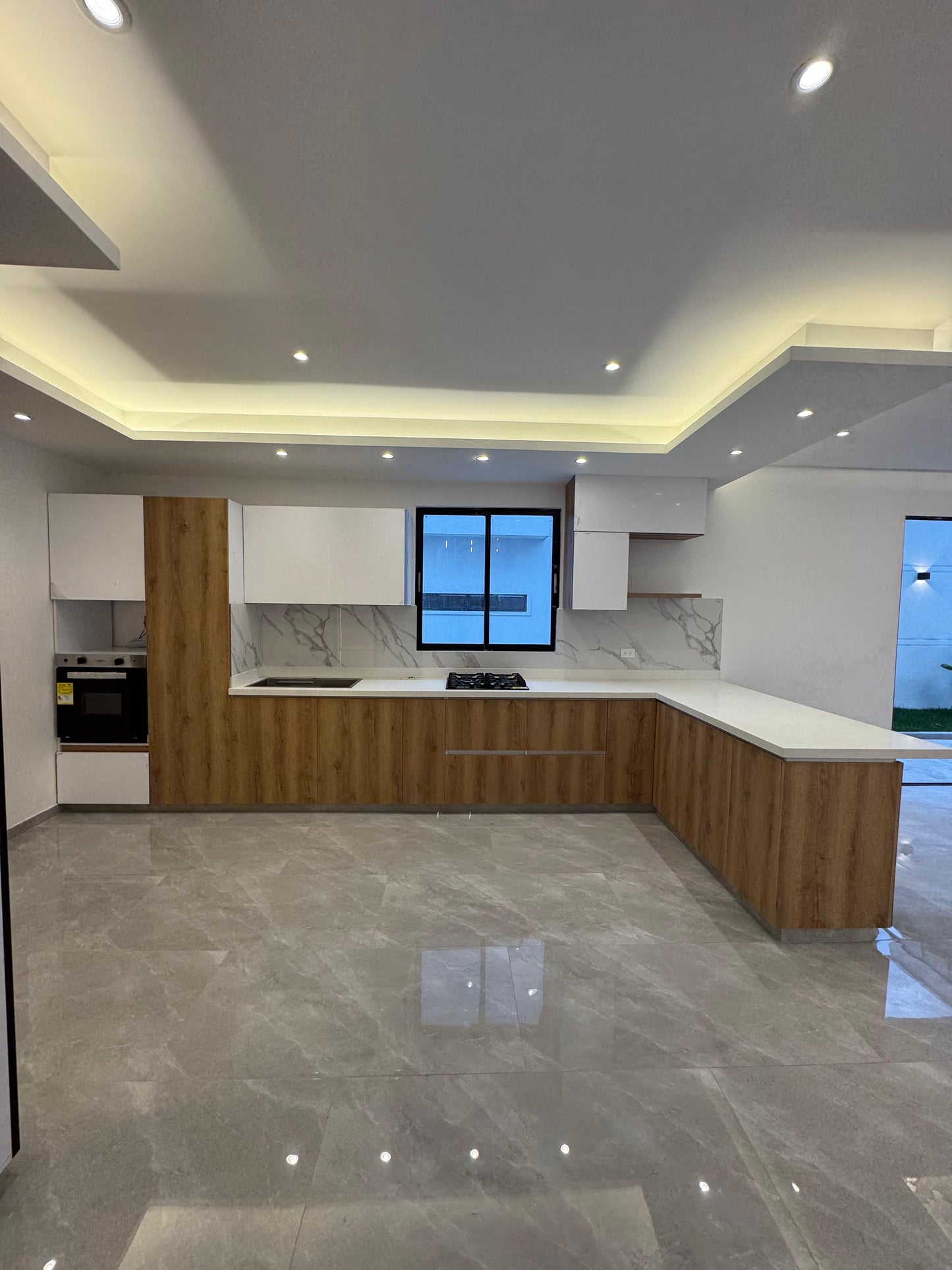 CASA A LA VENTA EN LAS MERCEDES JAMUNDI