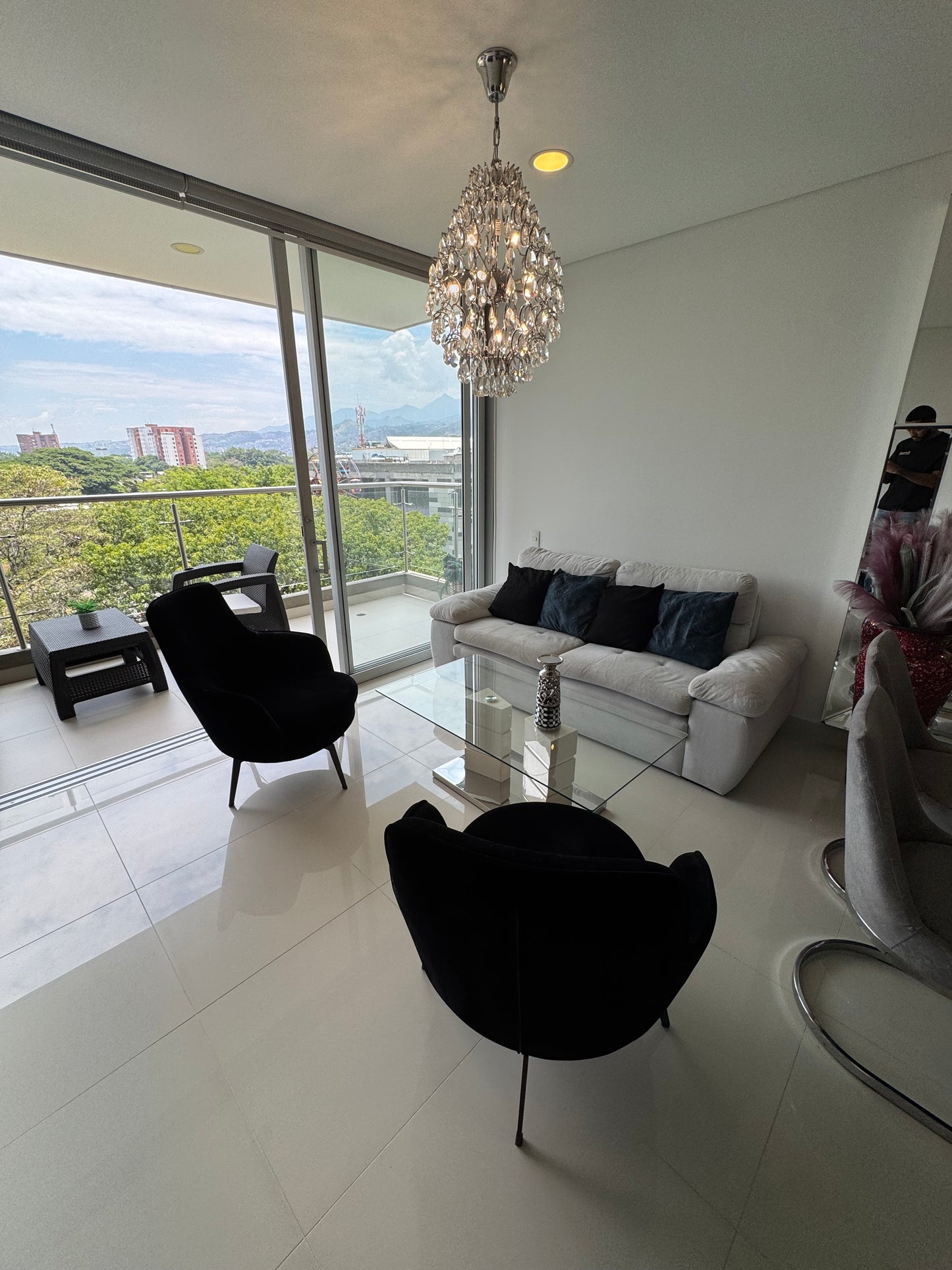 APARTAMENTO AMOBLADO EN ALQUILER NUEVA TEQUENDAMA CALI torre cosmoplaza