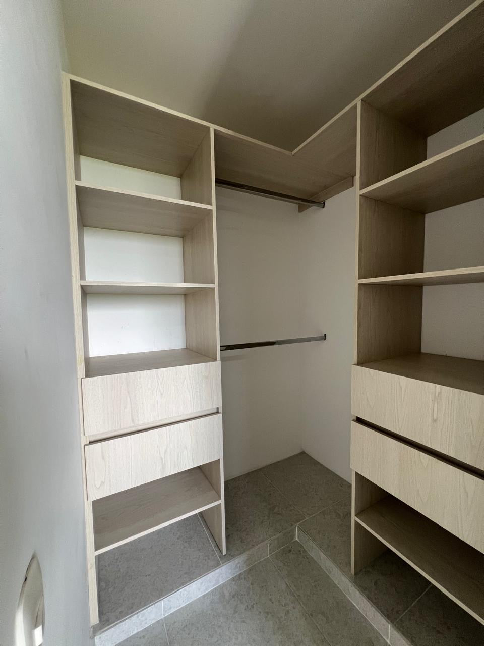 APARTAMENTO A LA VENTA EN VALLE DE LILI UNIDAD BELATERRA