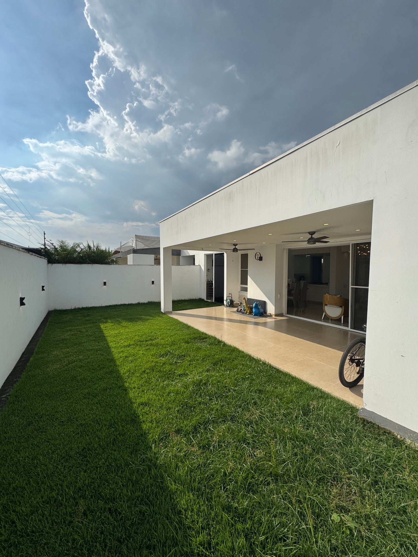 CASA A LA VENTA EN EL CASTILLO JAMUNDI