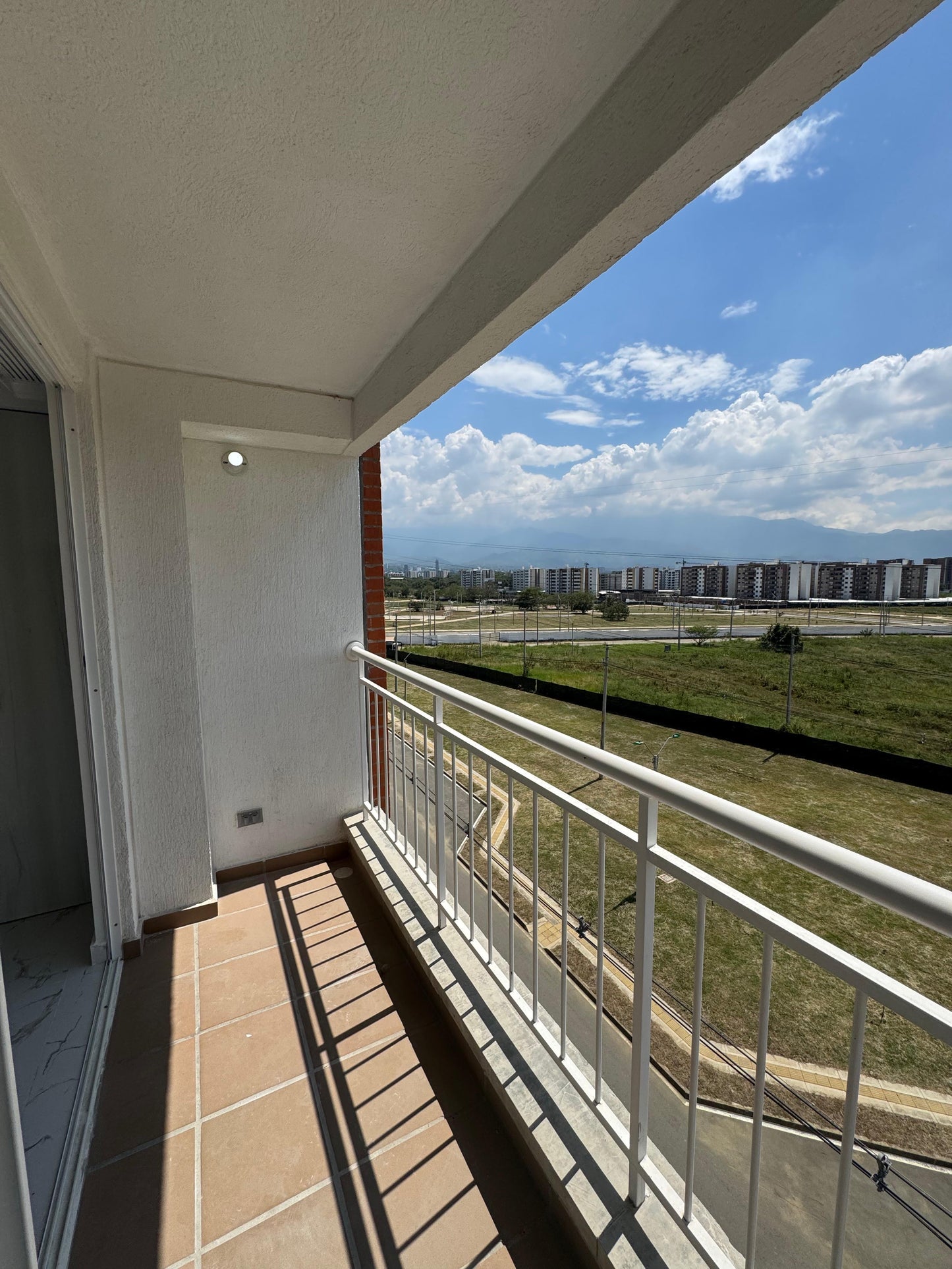 APARTAMENTO AMOBLADO EN ALQUILER SUR DE CALI BOCHALEMA