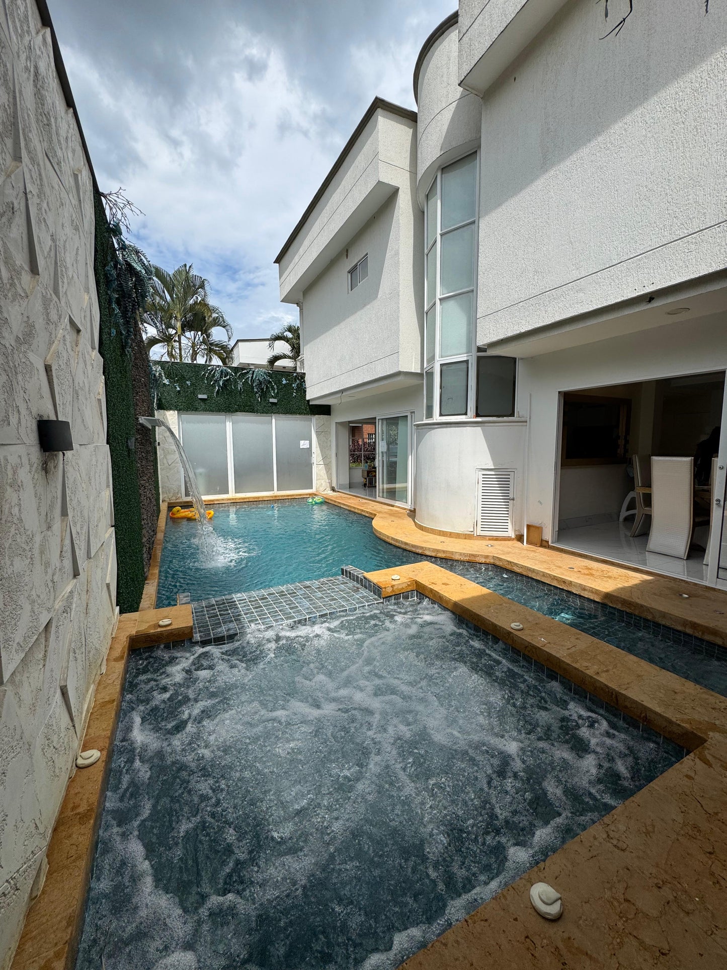 CASA EN VENTA EN CIUDAD JARDÍN CALI