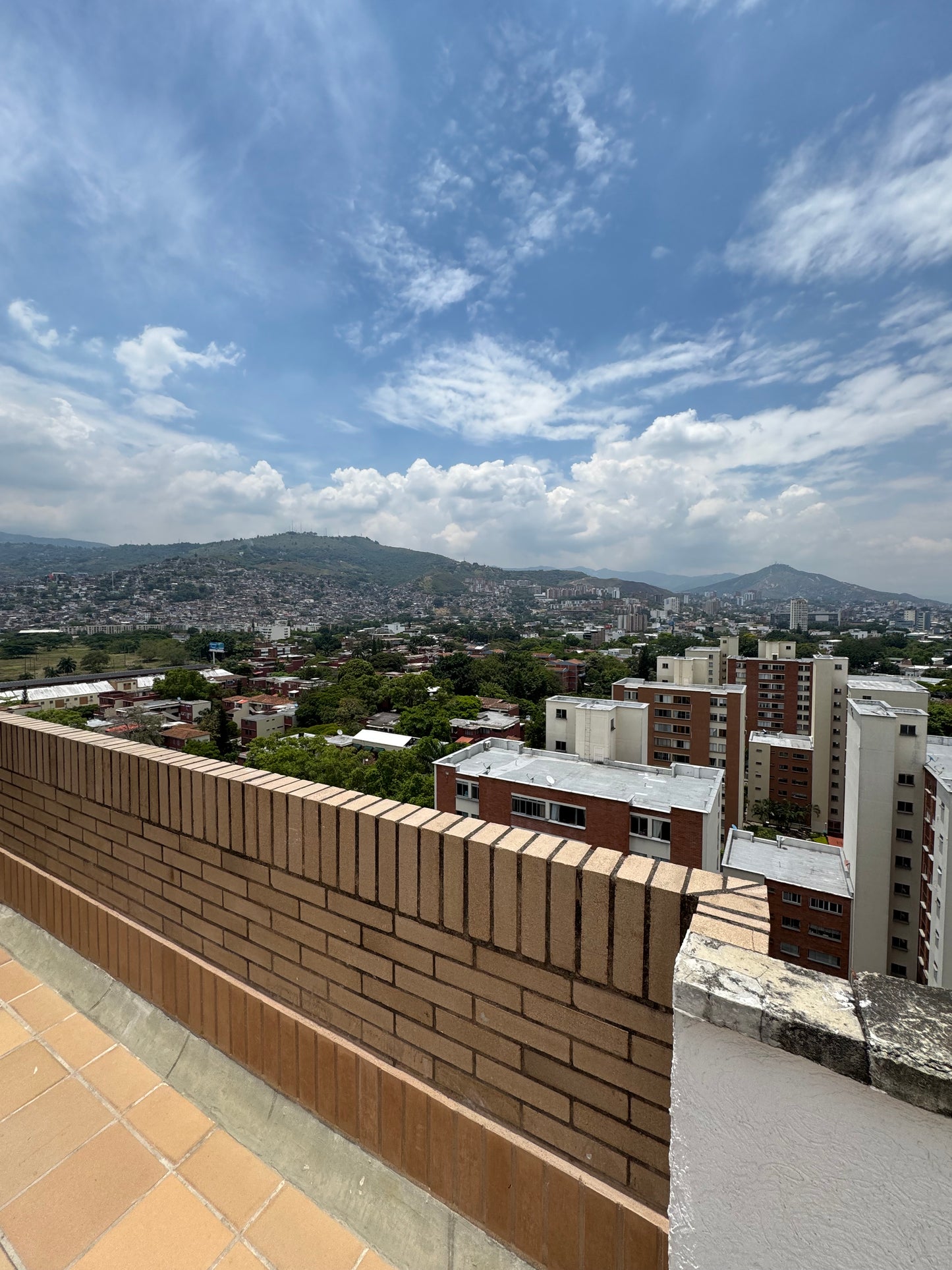 APARTAMENTO AMOBLADO EN ALQUILER NUEVA TEQUENDAMA CALI torre cosmoplaza