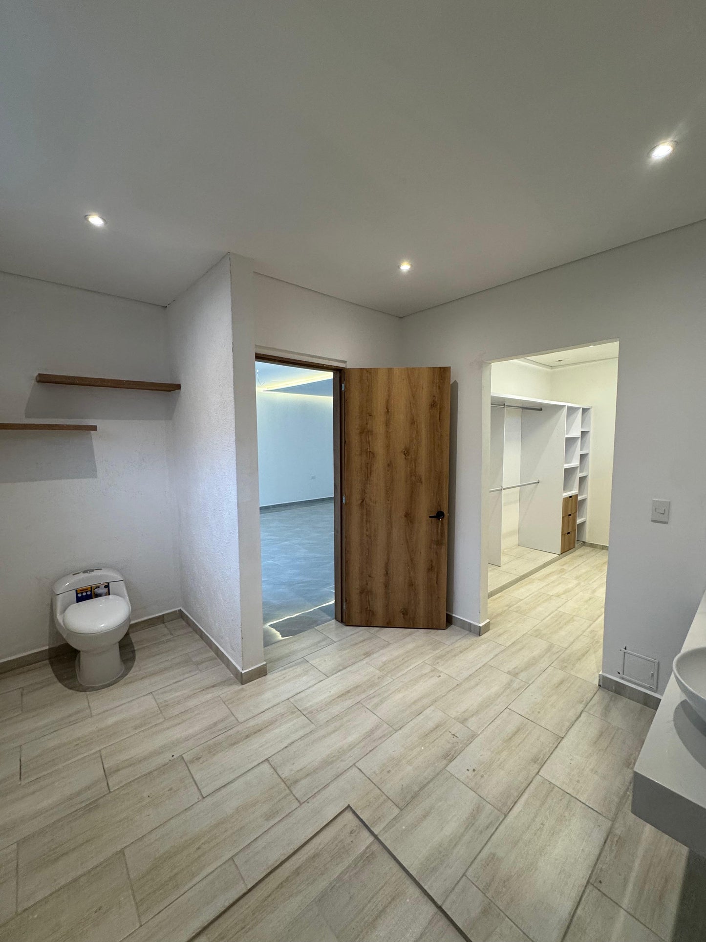 CASA A LA VENTA EN LAS MERCEDES JAMUNDI