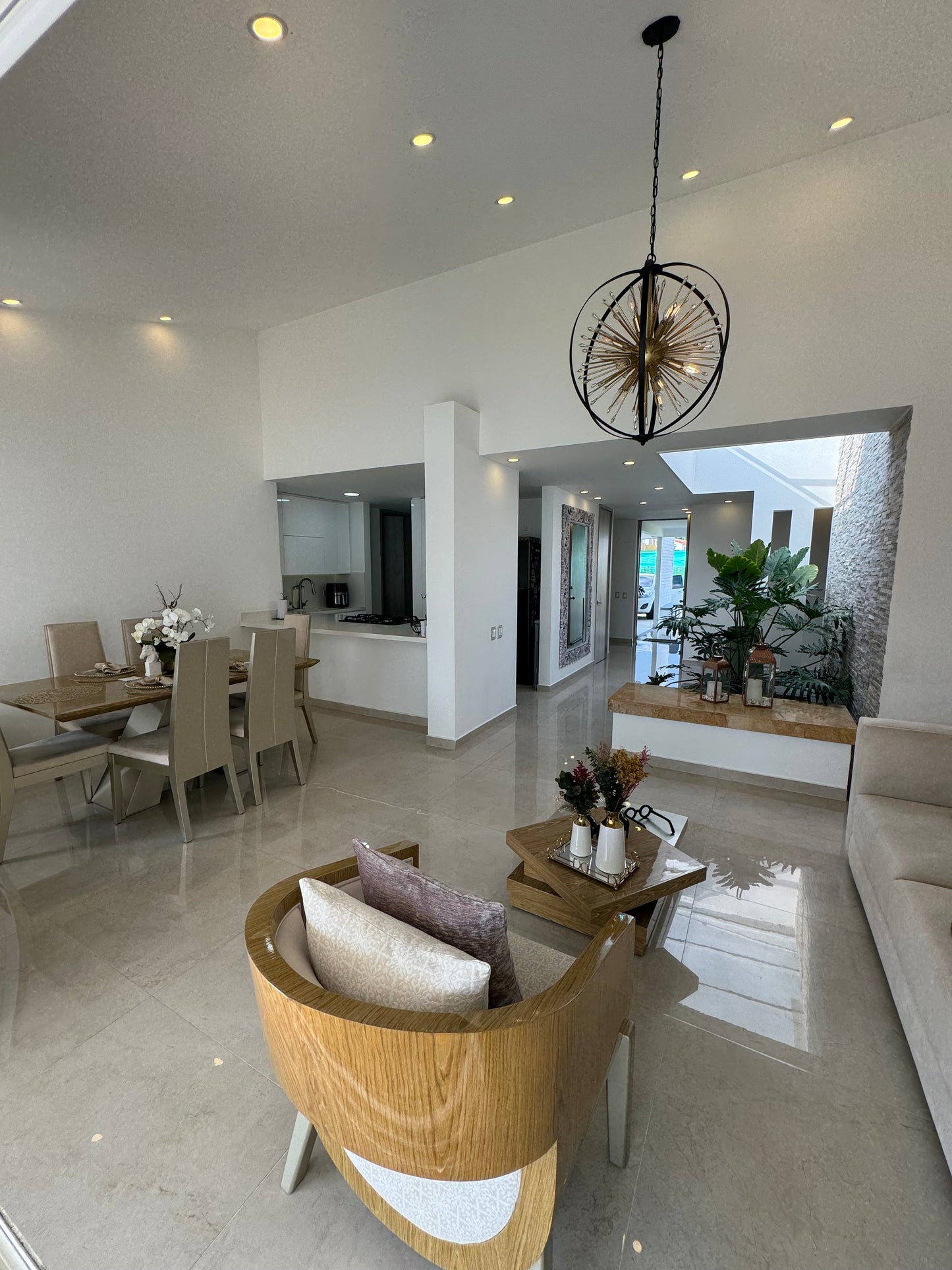 CASA A LA VENTA EN EL CASTILLO JAMUNDI