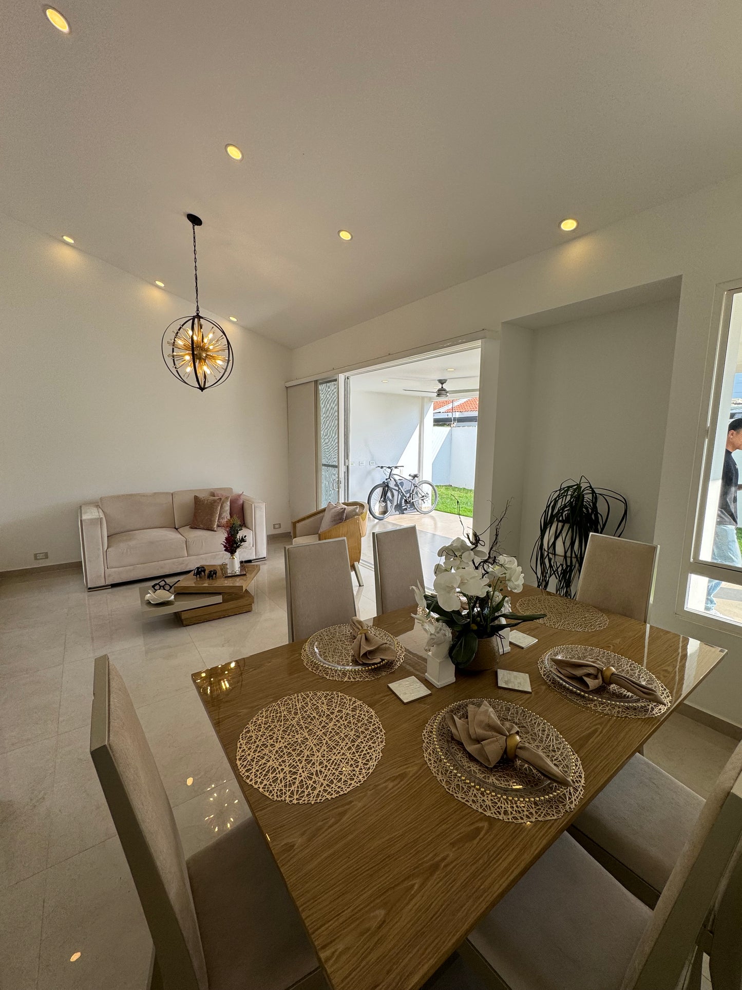 CASA A LA VENTA EN EL CASTILLO JAMUNDI