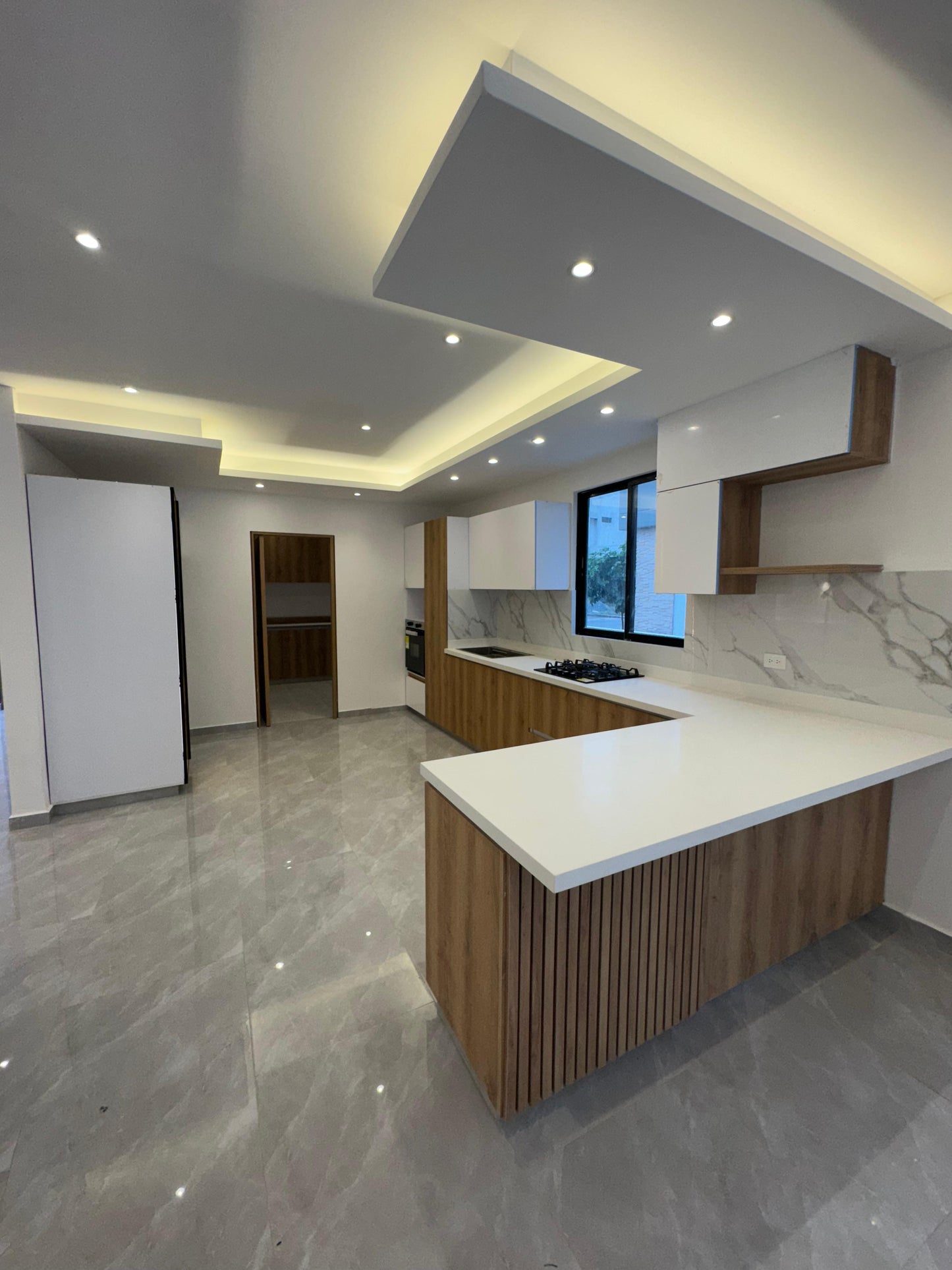CASA A LA VENTA EN LAS MERCEDES JAMUNDI
