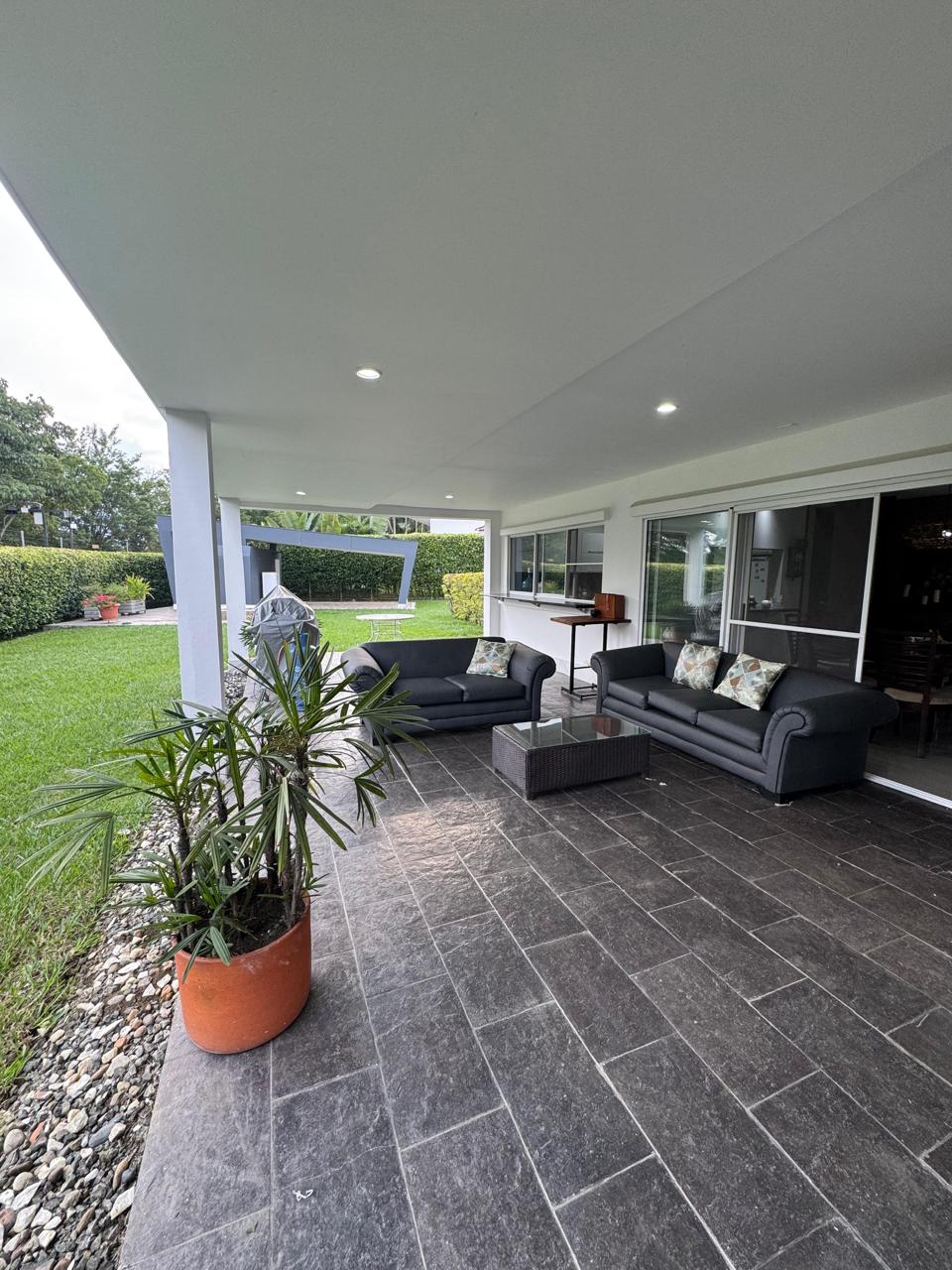 CASA EN VENTA EN CONDOMINIO PANCE CALI