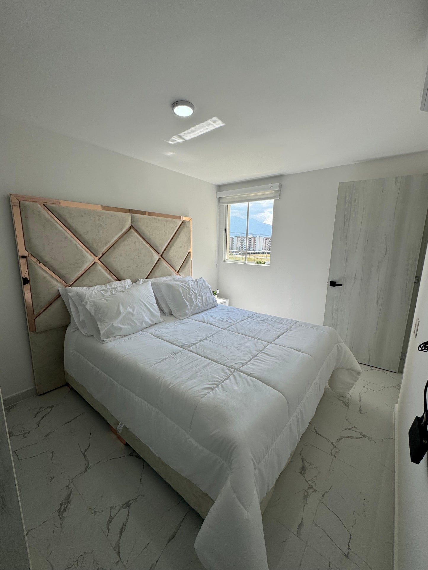 APARTAMENTO AMOBLADO EN ALQUILER SUR DE CALI BOCHALEMA