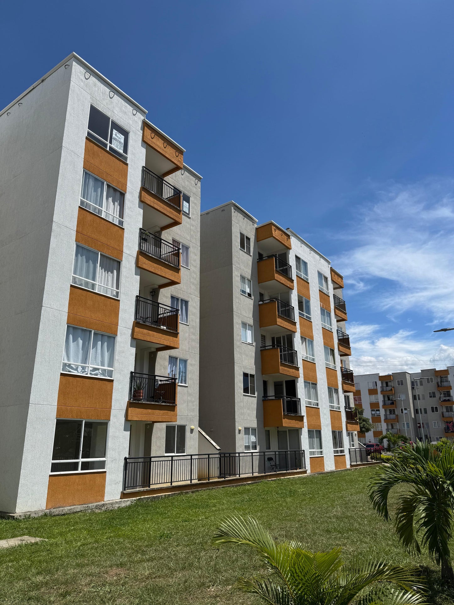 APARTAMENTO EN VENTA AMOBLADO O VACÍO EN CAMINOS DE PANGOLA JAMUNDI