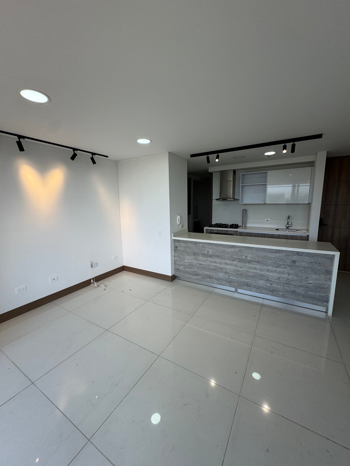 APARTAMENTO EN RENTA CIUDAD JARDÍN PARTE ALTA CALI