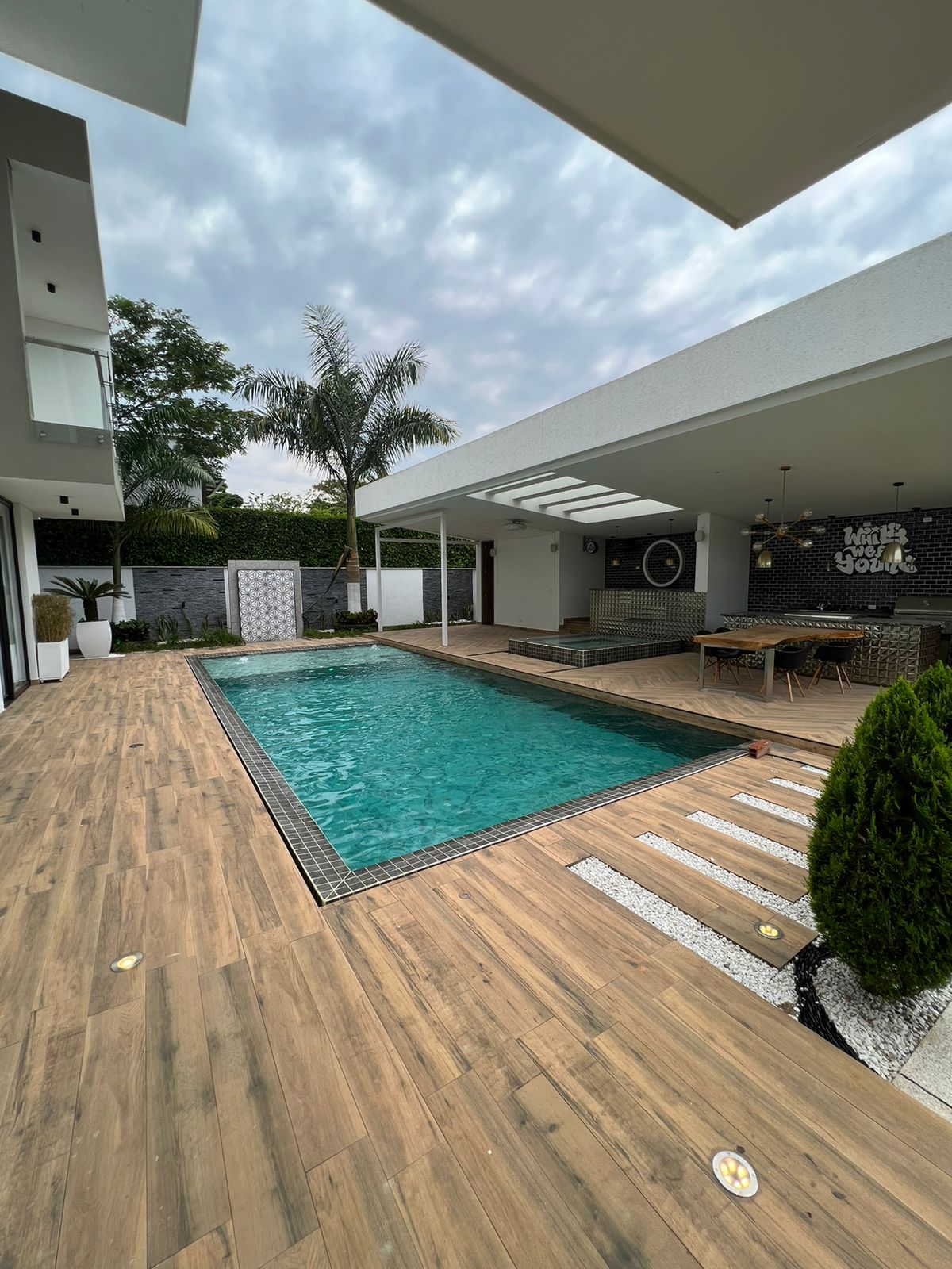 SE VENDE ESPECTACULAR CASA EN PANCE-CALI