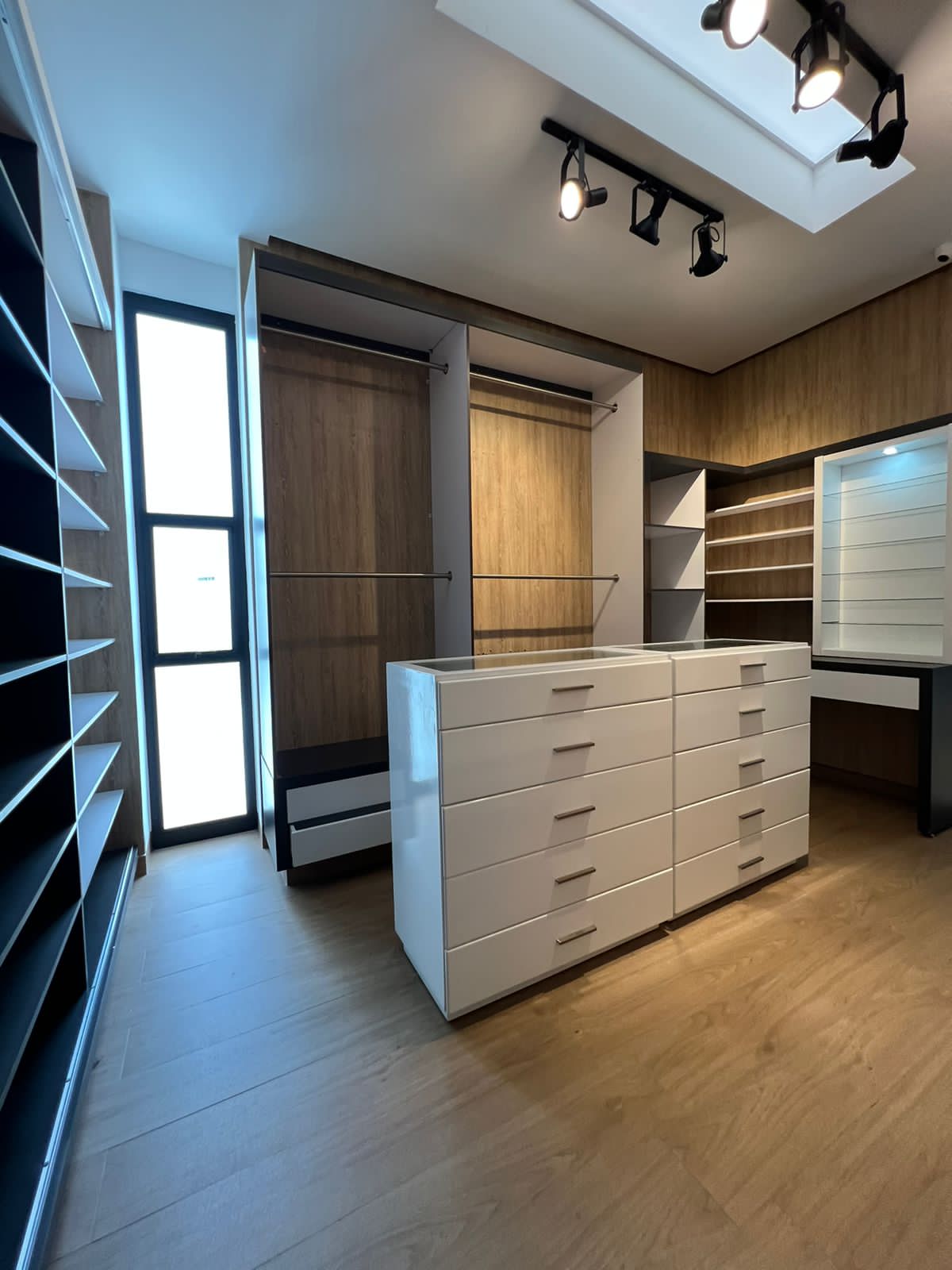 SE VENDE ESPECTACULAR CASA EN PANCE-CALI
