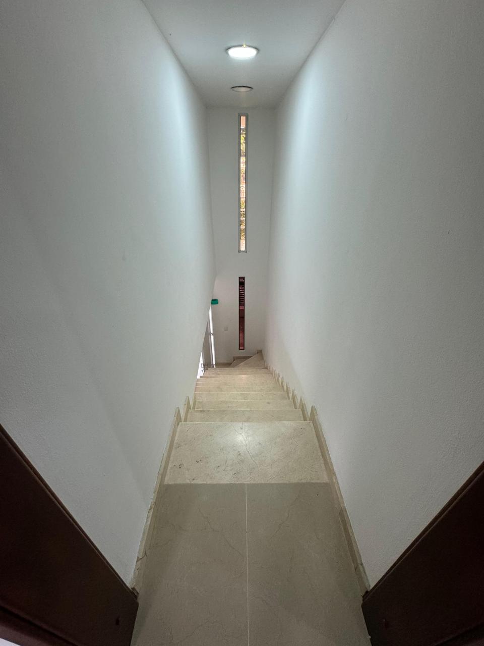 SE VENDE CASA EN EL BARRIO LIMONAR-CALI