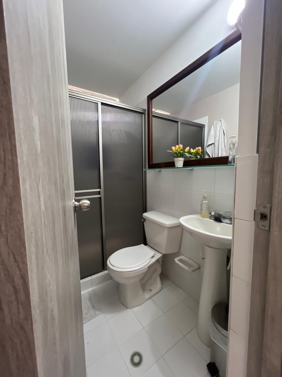 SE VENDE CASA EN EL LIMONAR CALI