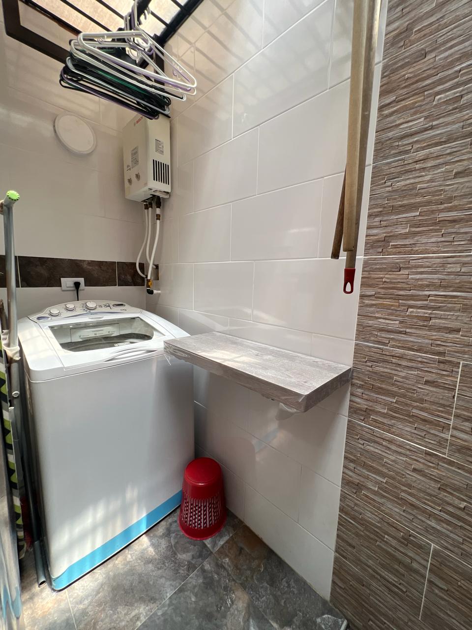 SE VENDE CASA EN EL LIMONAR CALI