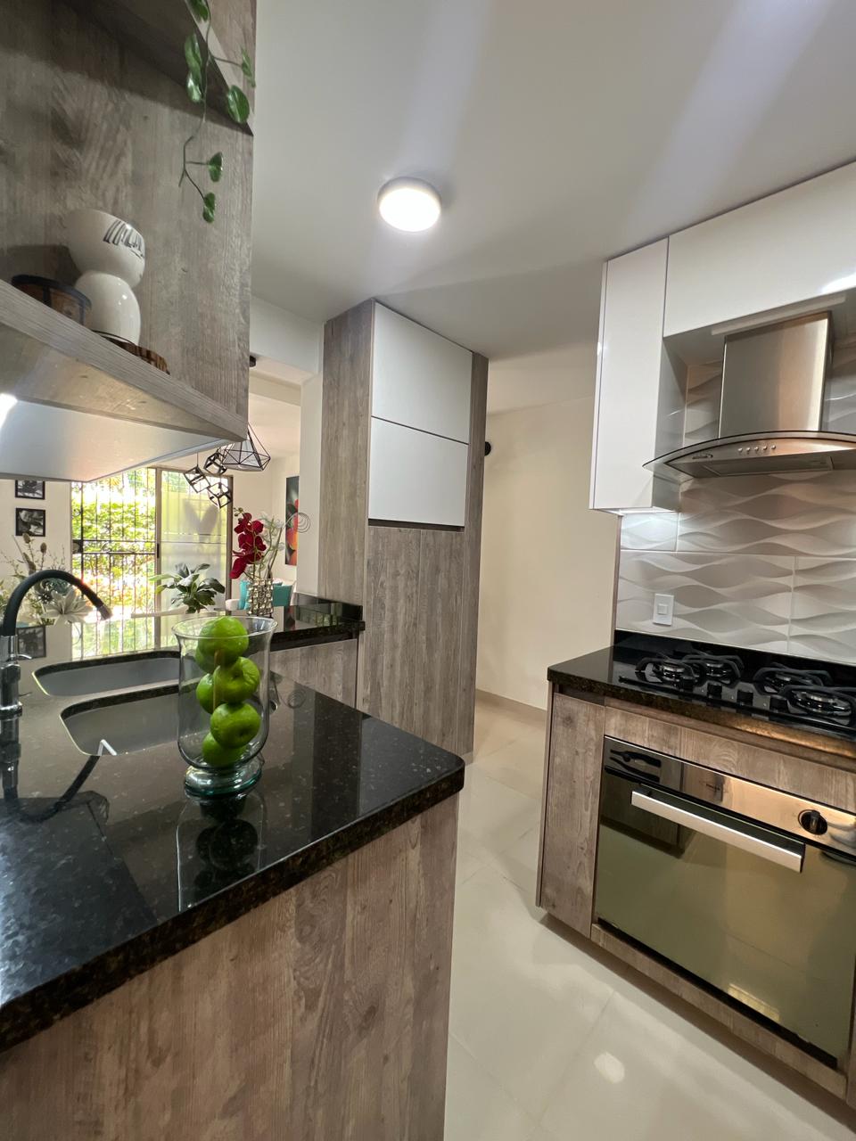 SE VENDE CASA EN EL LIMONAR CALI