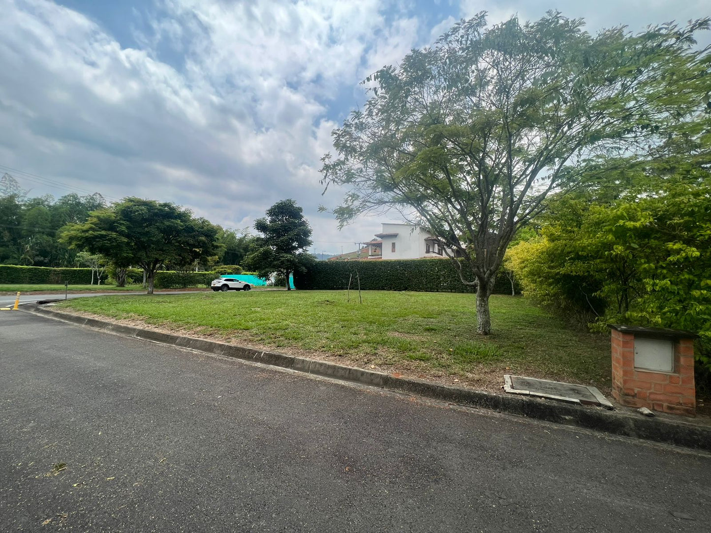 SE VENDE LOTE ESQUINERO EN CONDOMINIO VERDE HORIZONTE JAMUNDI