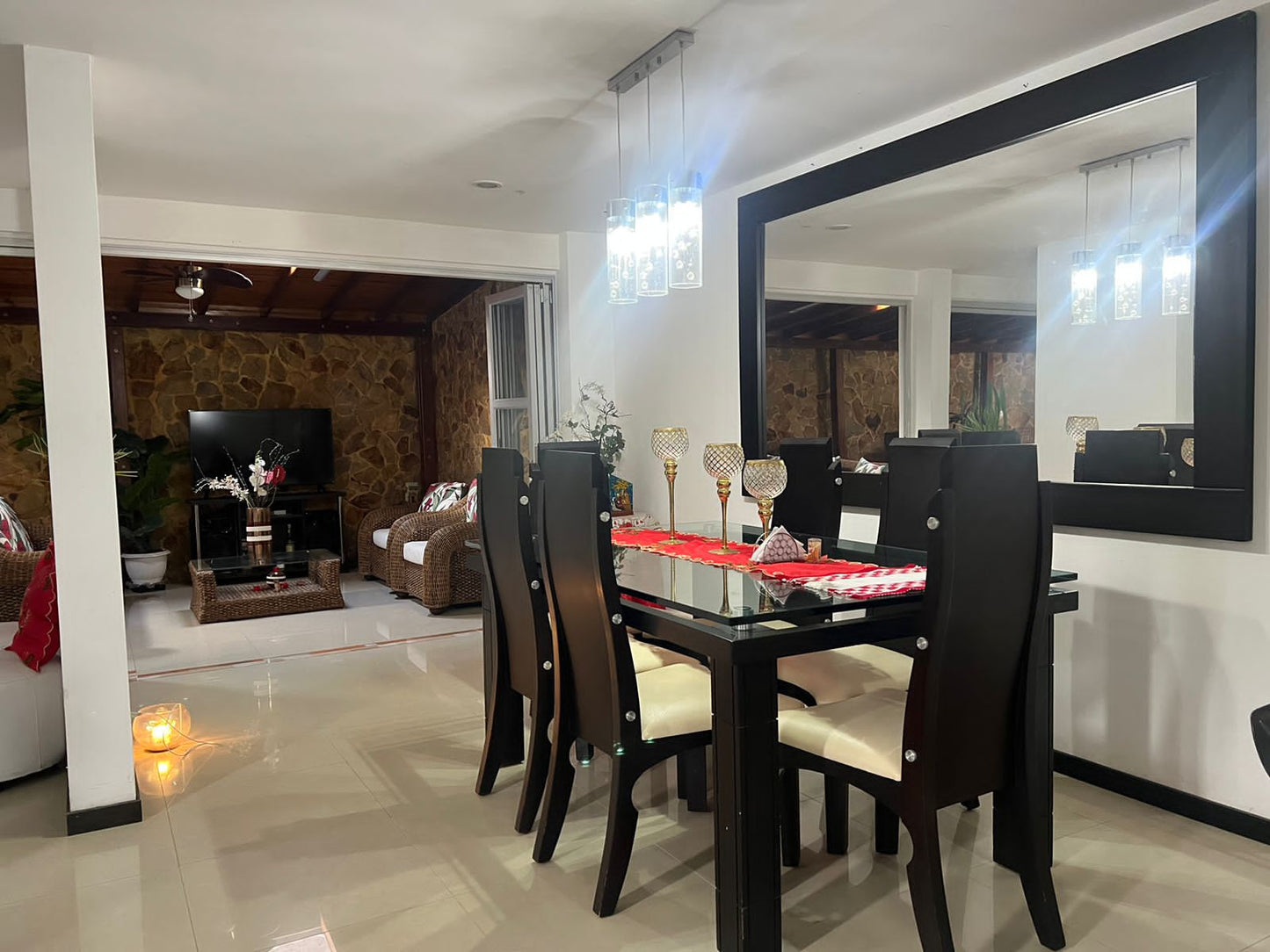CASA ESQUINERA EN VENTA CONDOMINIO ALFEREZ CIUDAD JARDIN