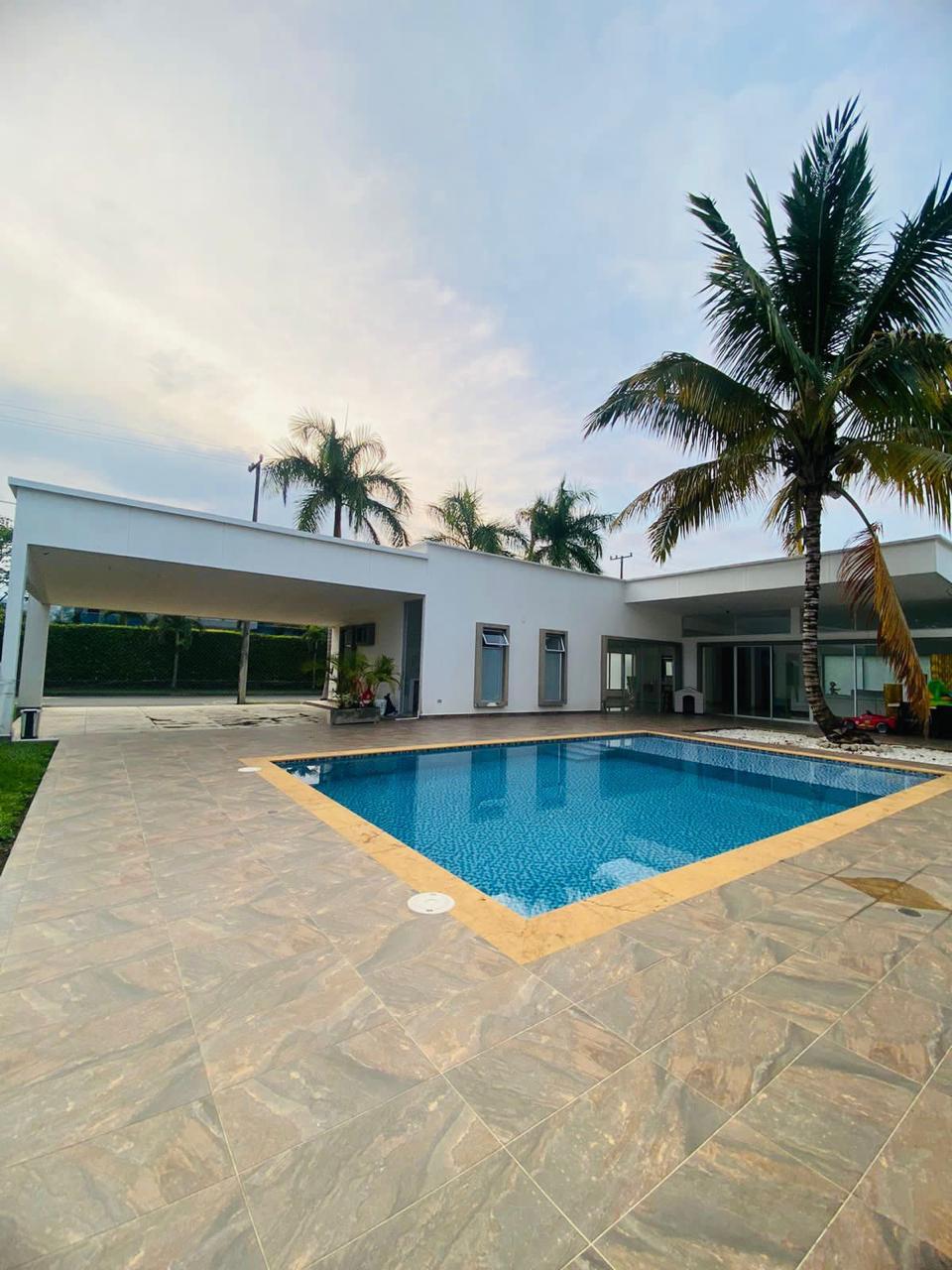 SE VENDE CASA EN CONDOMINIO SECTOR LAS MERCEDES JAMUNDÍ
